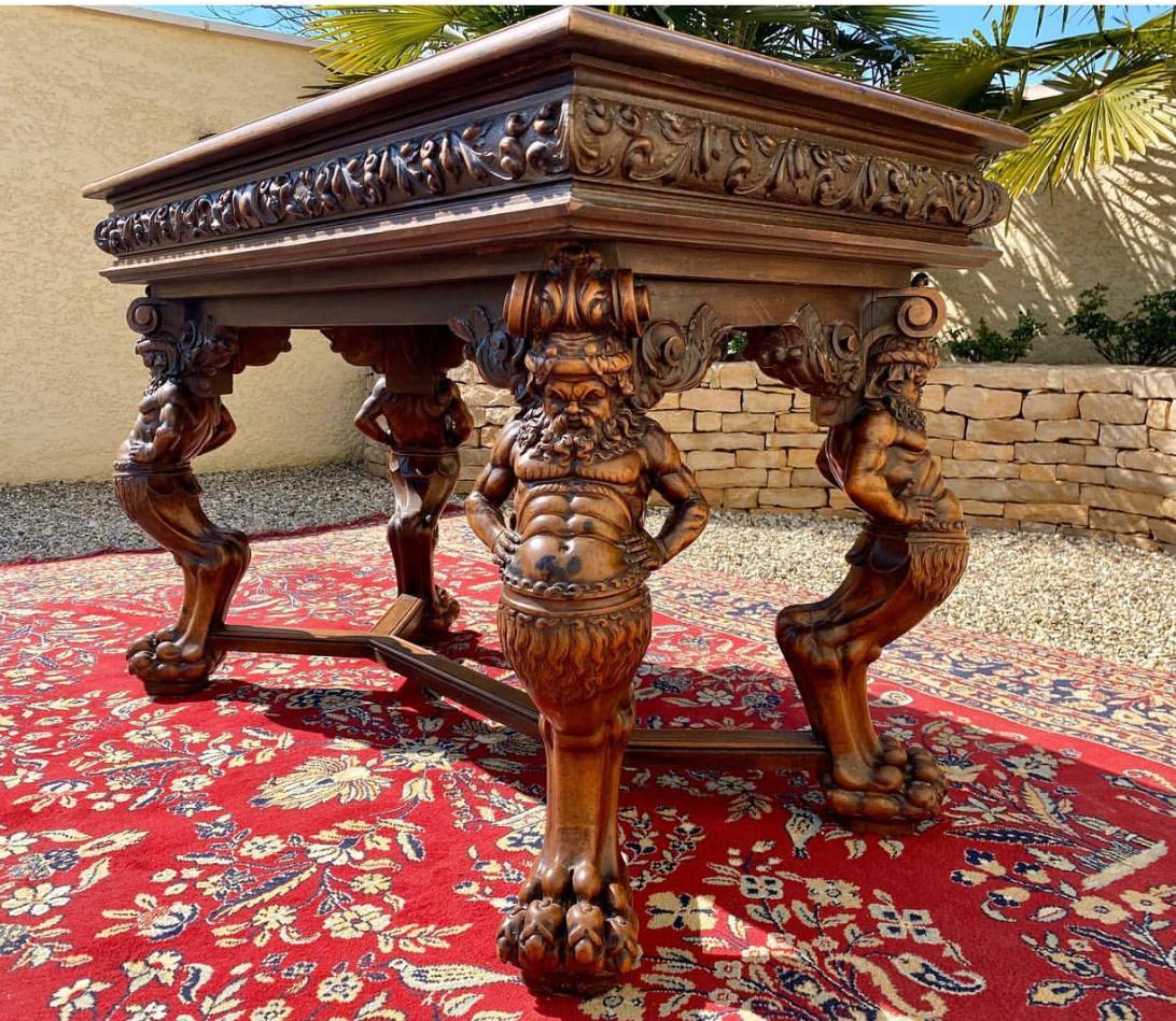 Samson and the Lion, Renaissance Style Carved Walnut Center Table 19th Century For Sale 1