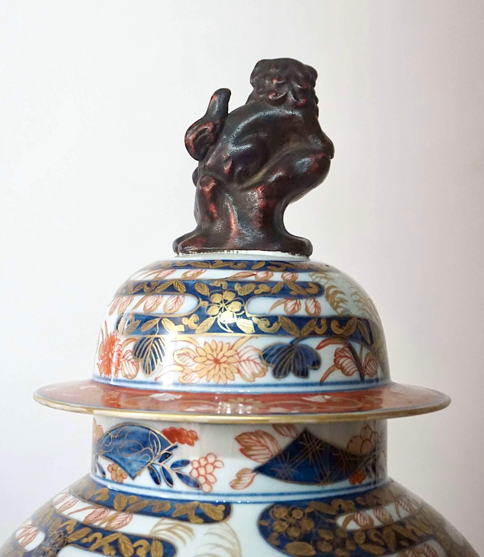 Jarra o jarrón con tapa de porcelana Imari Edo Samson, París, hacia 1880 en venta 3