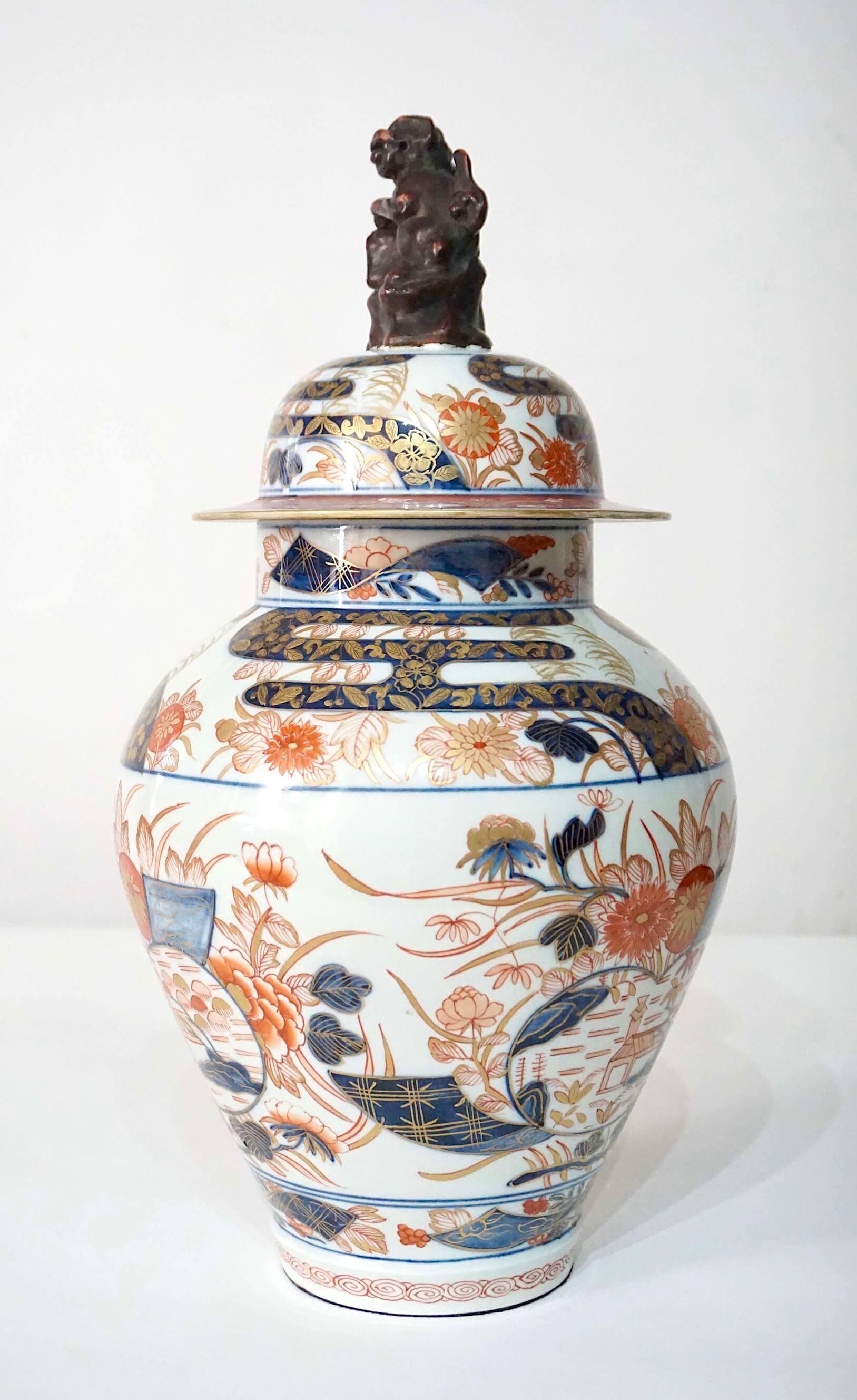 Jarra o jarrón con tapa de porcelana Imari Edo Samson, París, hacia 1880 Francés en venta