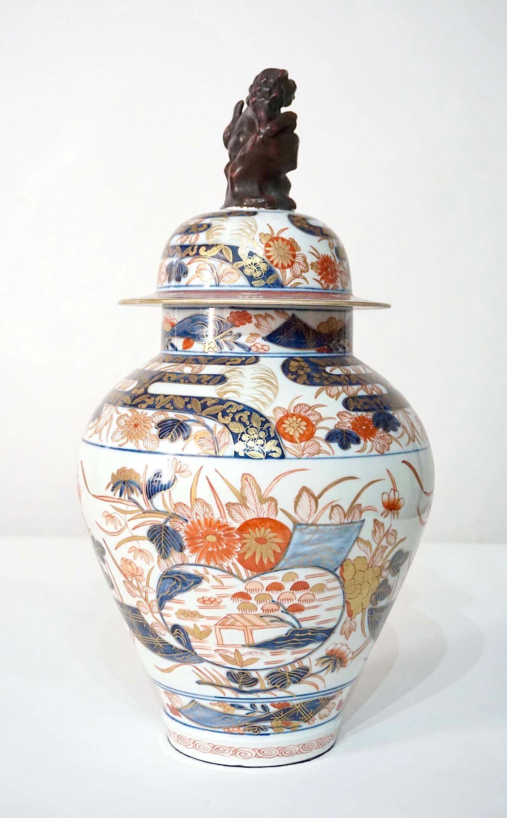 Jarra o jarrón con tapa de porcelana Imari Edo Samson, París, hacia 1880 siglo XIX en venta
