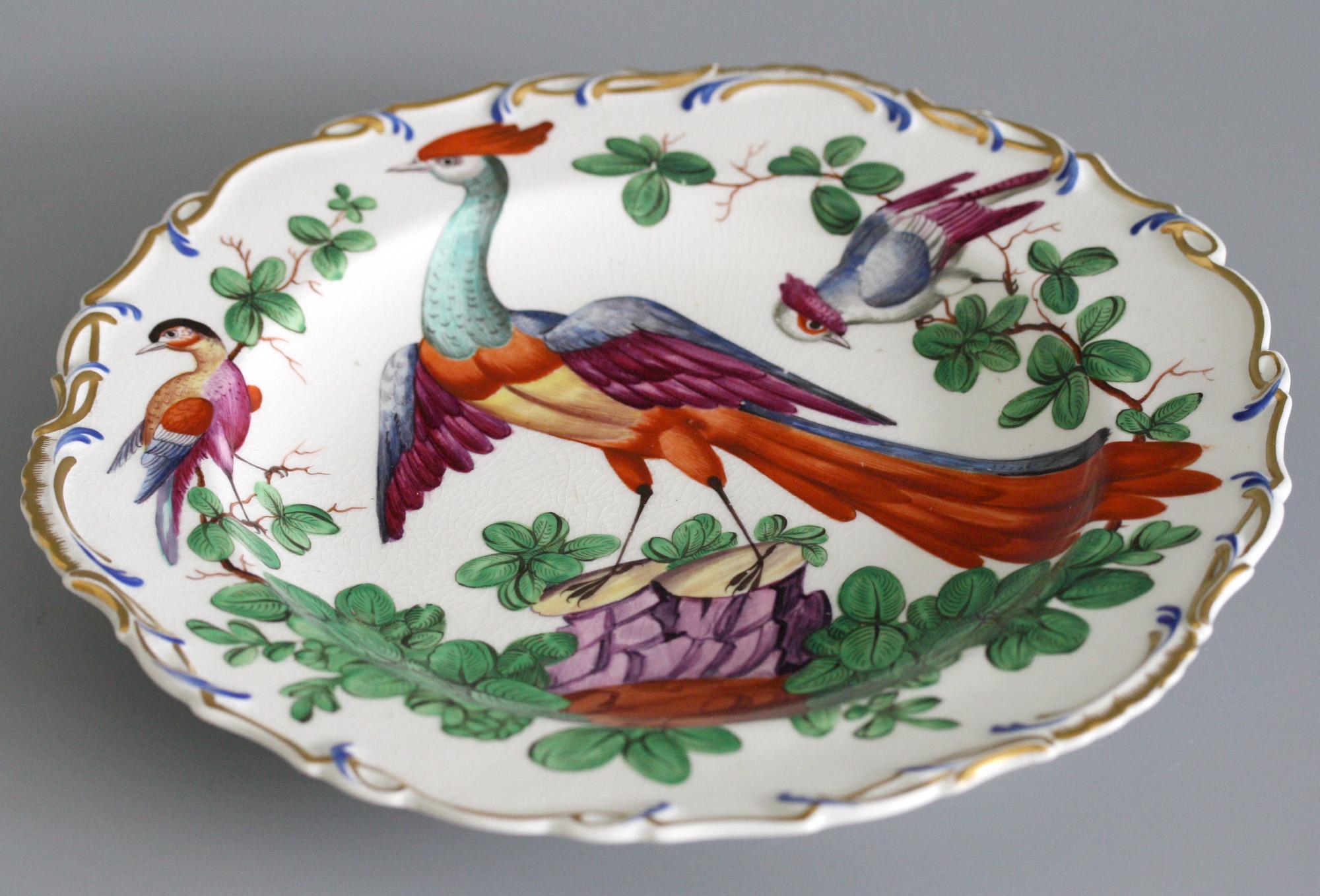 19th Century Samson Paris Chelsea Style Exotic Birds Painted Cabinet Plate For Sale