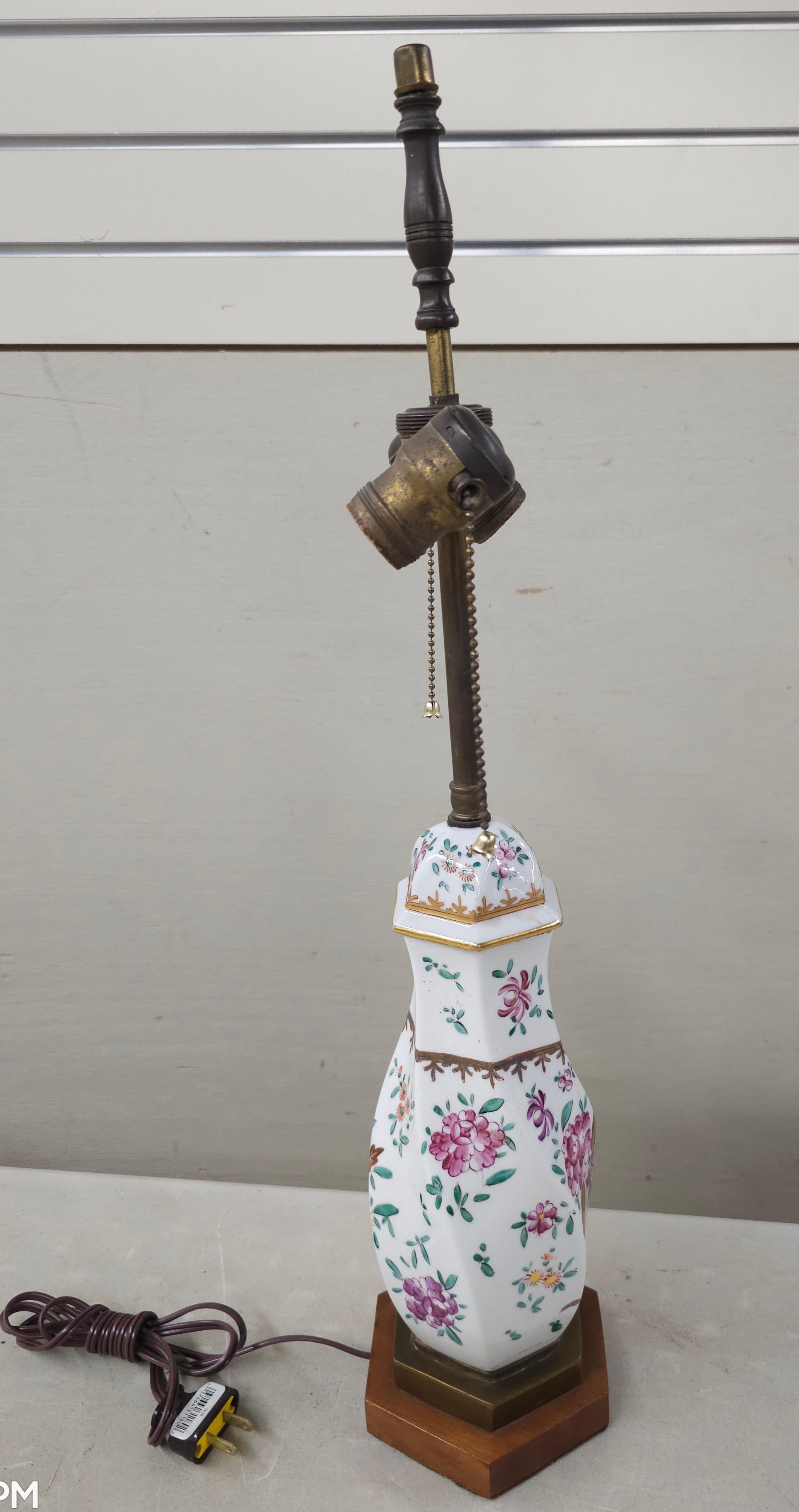 Neoclassical Samson Porcelain Famile Rose Style Covered Vase Mounted as Lamp For Sale