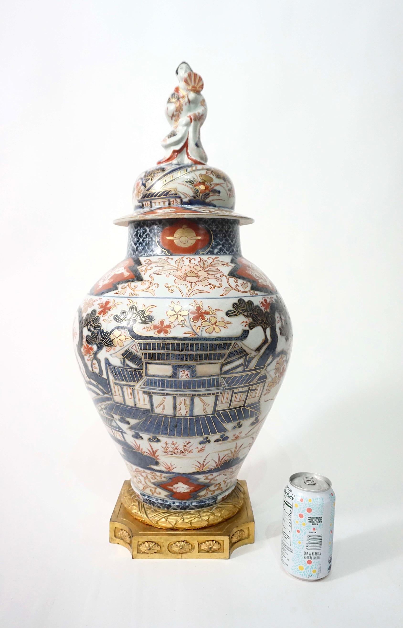 Edo Vaso da tempio in Imari Porcelain di Samson su base in bronzo ormeggiato, circa 1850 in vendita