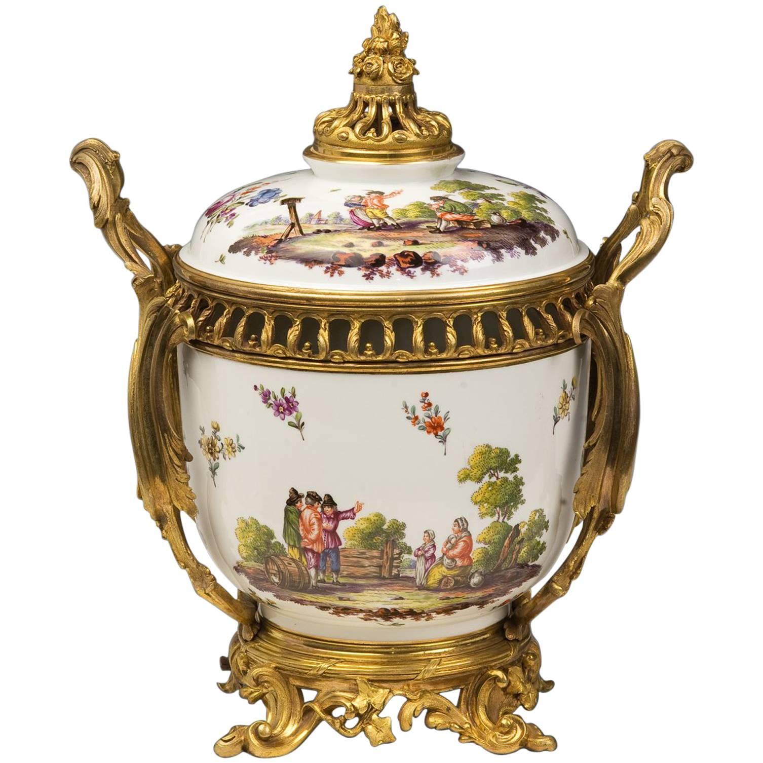 Samson Porcelaine Center Mounted in Louis XV Style Bronze For Sale