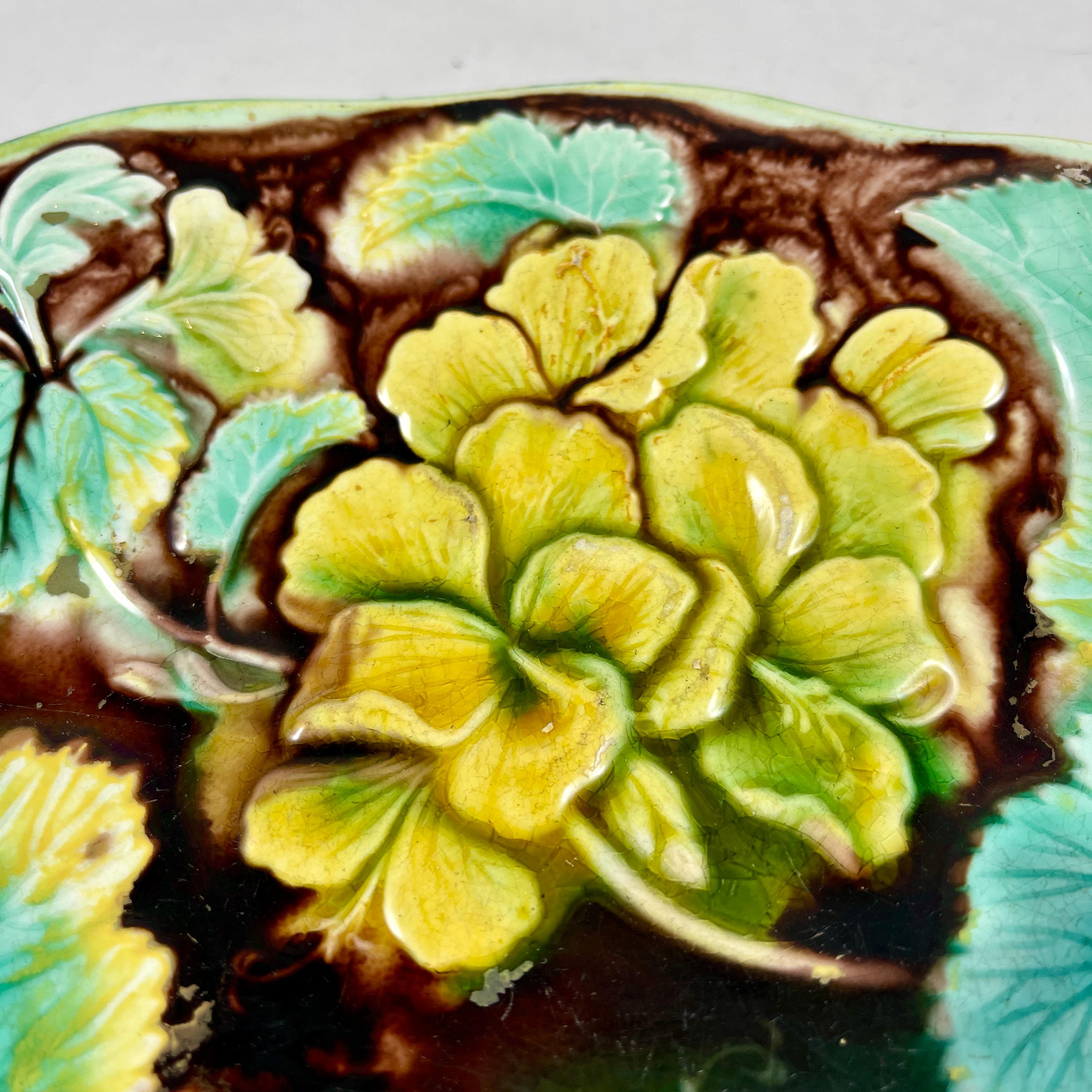Aesthetic Movement Samuel Alcock & Co Palissy Majolica Geranium Floral Shallow Bowl, circa 1850 For Sale