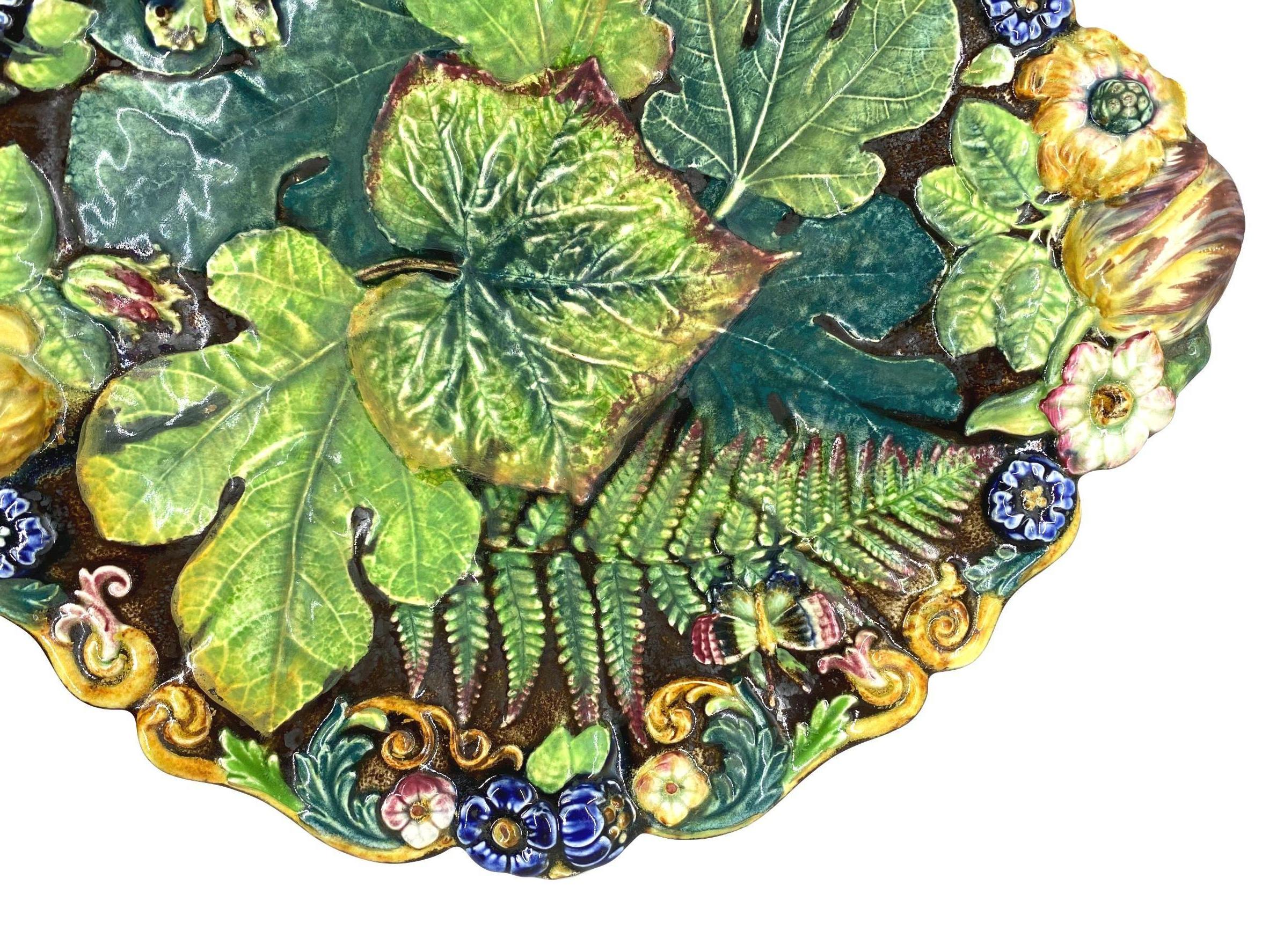 Samuel Alcock Majolica Botanical Large Compote, English, circa 1875 In Good Condition In Banner Elk, NC