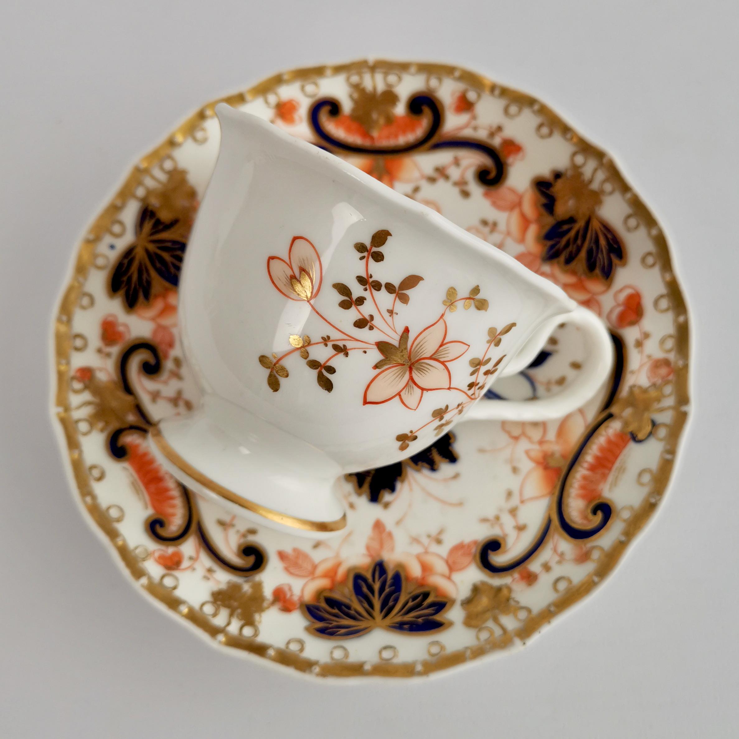 Anglais Tasse à café en porcelaine de Samuel Alcock, fleurs orange Imari, néo-rococo, vers 1830 en vente
