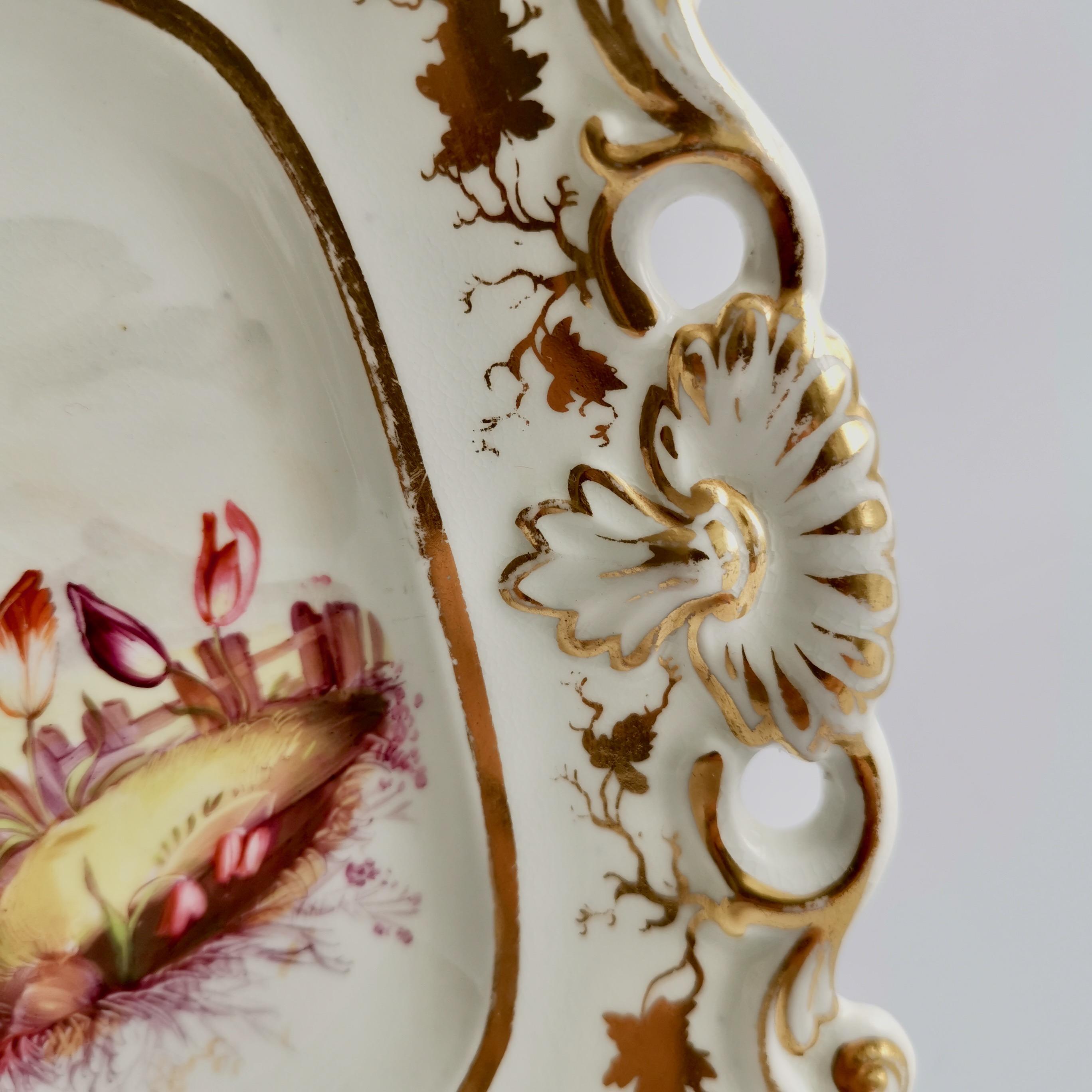 Samuel Alcock Plate, Inverted Shell, Flowers, Provenance G.A.Godden Regency 1822 For Sale 1
