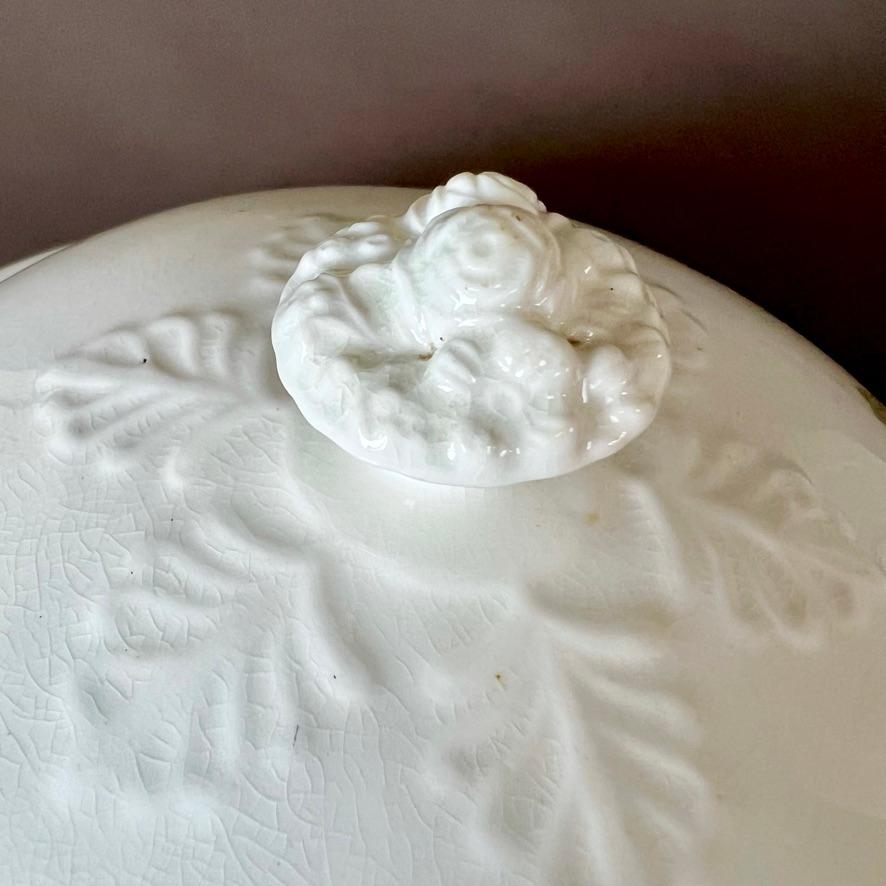 Samuel Alcock Porcelain Muffin Dish, White, Flowers by William Pollard, ca 1826 For Sale 2