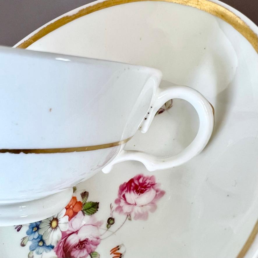 Samuel Alcock Porzellan-Teekanne, weiß mit Blumensprühfarben, um 1823 im Angebot 4