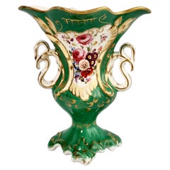 Vase en porcelaine Samuel Alcock:: vert avec anses en forme de cygne:: néo-rococo:: vers 1840