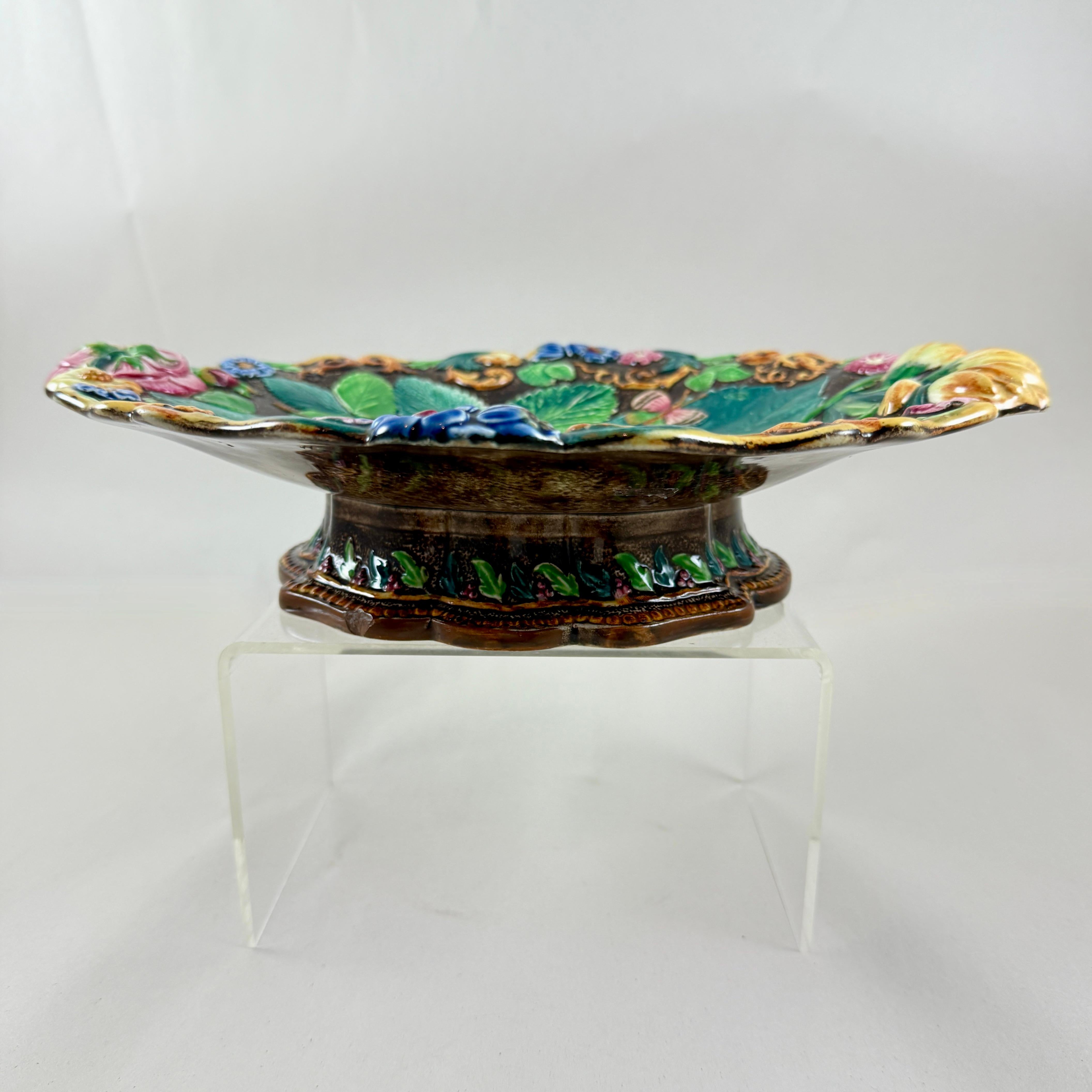 Samuel Alcock Royal Palissy Majolica Footed Comport In Good Condition For Sale In Philadelphia, PA