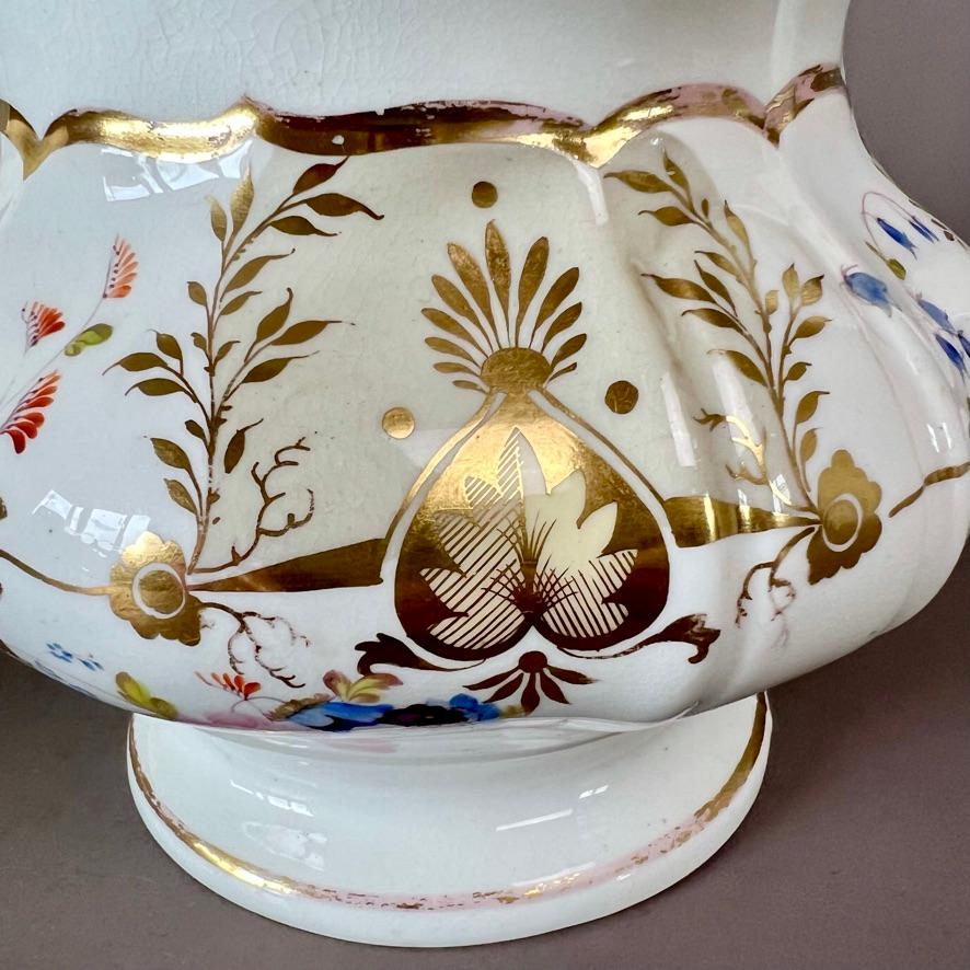 Service à thé solitaire de Samuel Alcock, beige, jaune pâle et fleurs, vers 1833 en vente 2