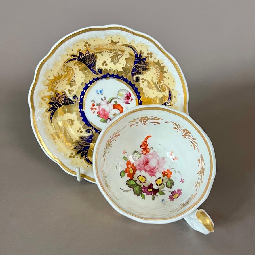 Hand-Painted Samuel Alcock Teacup and Milk Jug, Pale Yellow, Gilt and Flowers, ca 1824 For Sale