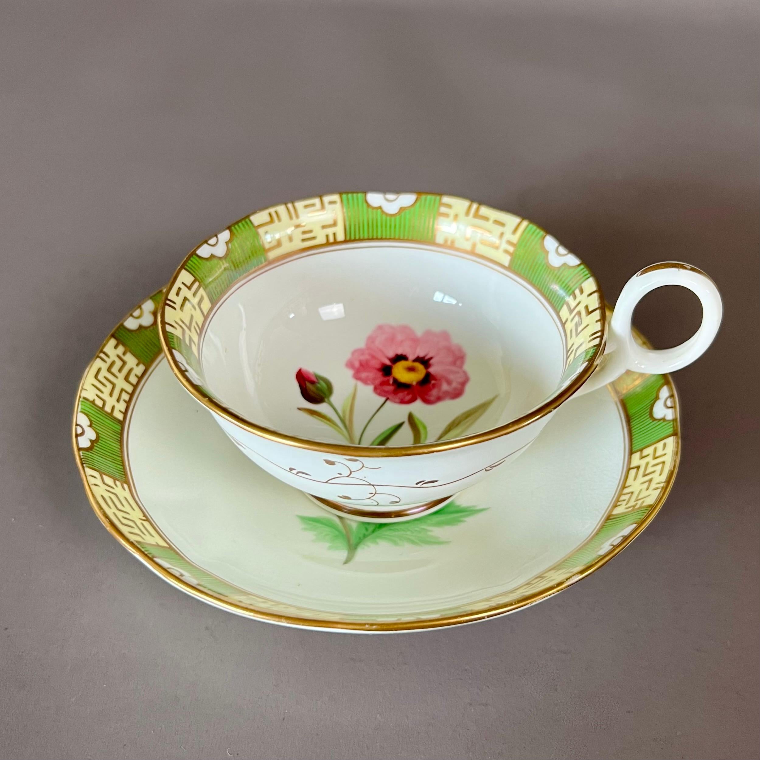 Victorien Tasse à thé japonaise Samuel Alcock, bordure verte, fleurs et coccinelle, vers 1843 en vente