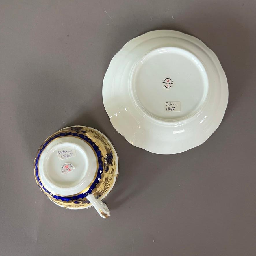 Tasse à thé Samuel Alcock, jaune pâle, dorure et fleurs, vers 1824 en vente 4