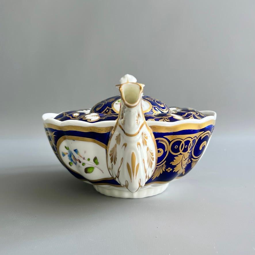 Anglais Théière Samuel Alcock, bleu cobalt, vignes et fleurs dorées, vers 1825 en vente