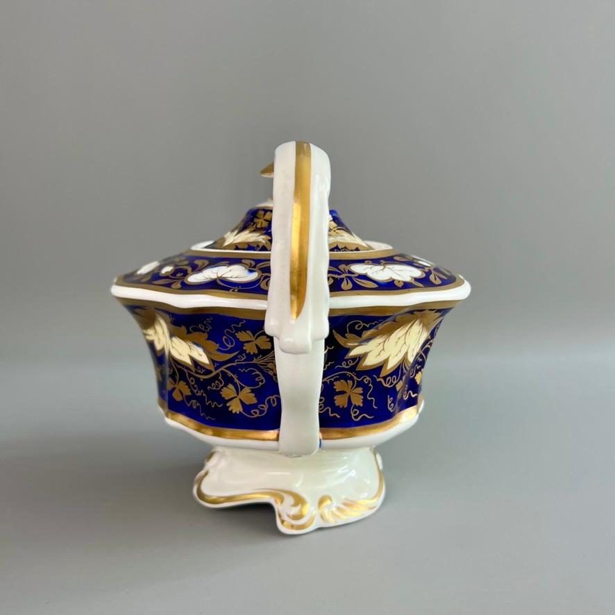 Néo-rococo Théière Samuel Alcock, bleu cobalt avec vignes dorées, forme 