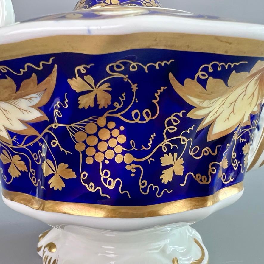 Porcelaine Théière Samuel Alcock, bleu cobalt avec vignes dorées, forme 