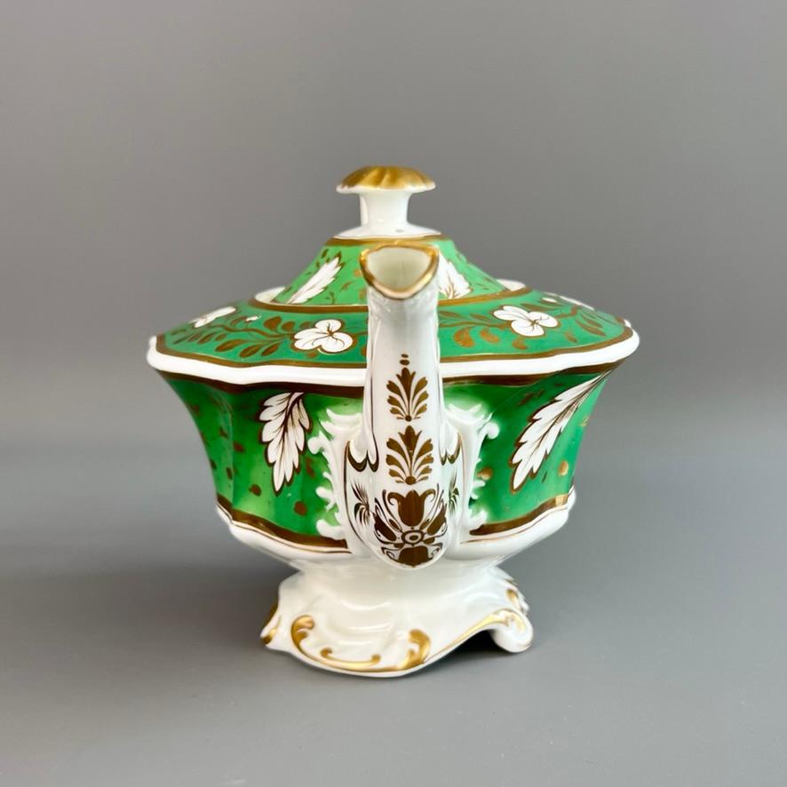 Néo-rococo Théière Samuel Alcock, forme 