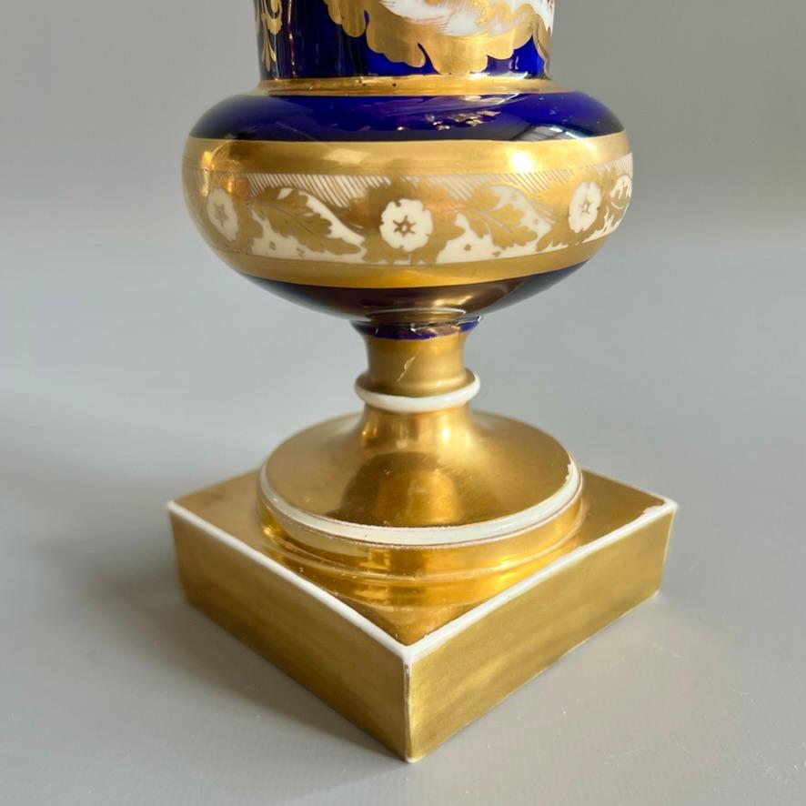 Jarrón Samuel Alcock, borde ondulado, azul cobalto, dorado intenso, reserva de flores, ca. 1825 en venta 8