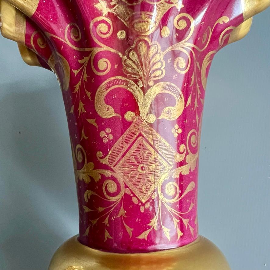 Jarrón Samuel Alcock, borde ondulado, granate, dorado intenso, reserva de flores, ca. 1825 Porcelana en venta
