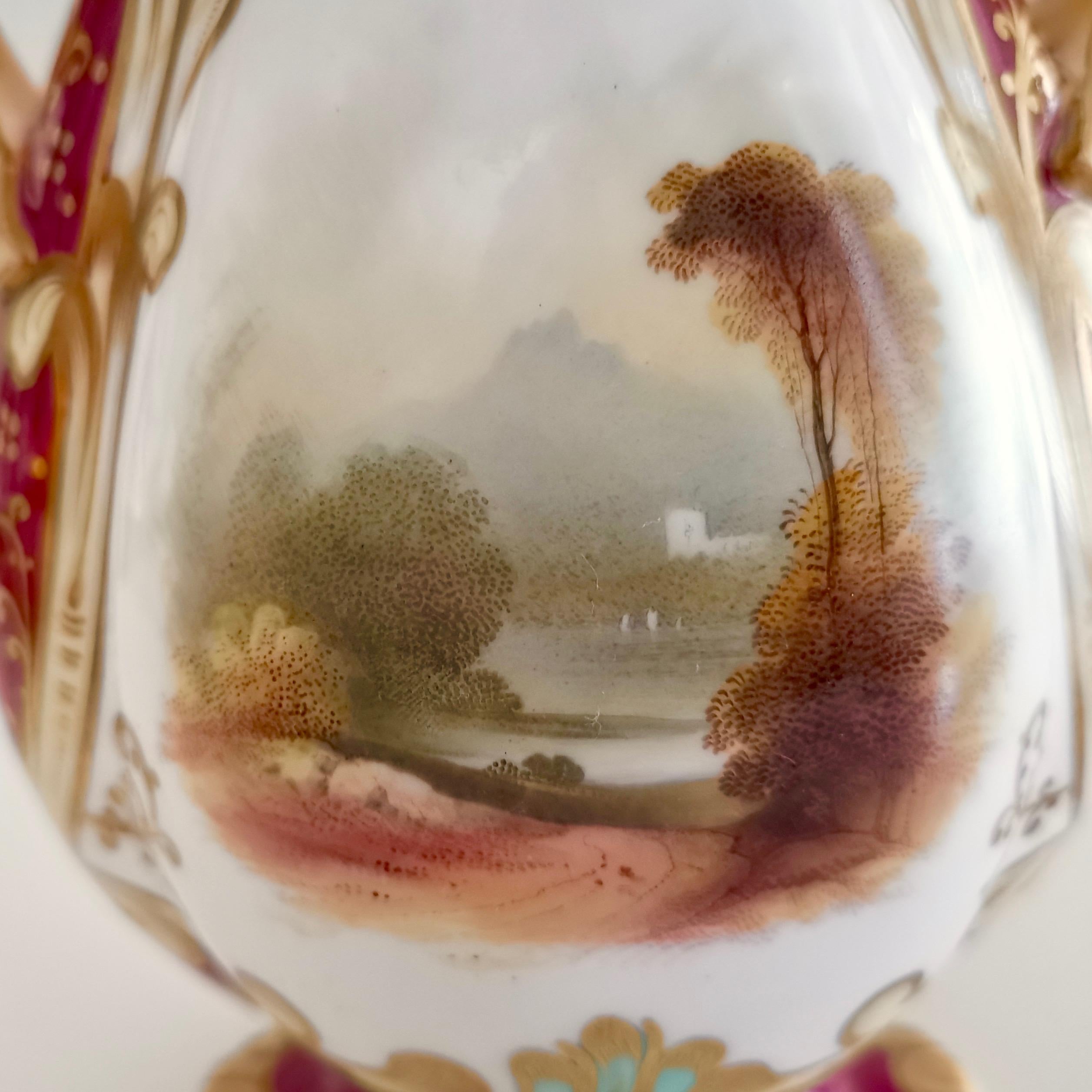 Peint à la main Vase en porcelaine de Samuel Alcock, Maroon avec paysages, néo-rococo, vers 1840 en vente