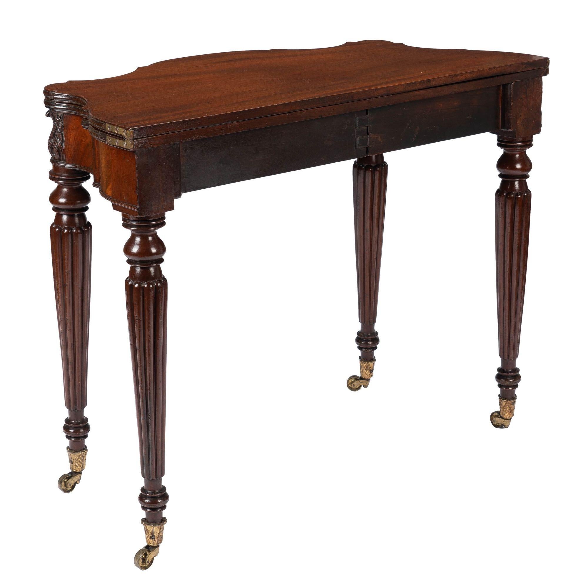Samuel Field Macintire Attributed Mahogany Flip Top Game Table, c. 1810-15 In Good Condition For Sale In Kenilworth, IL