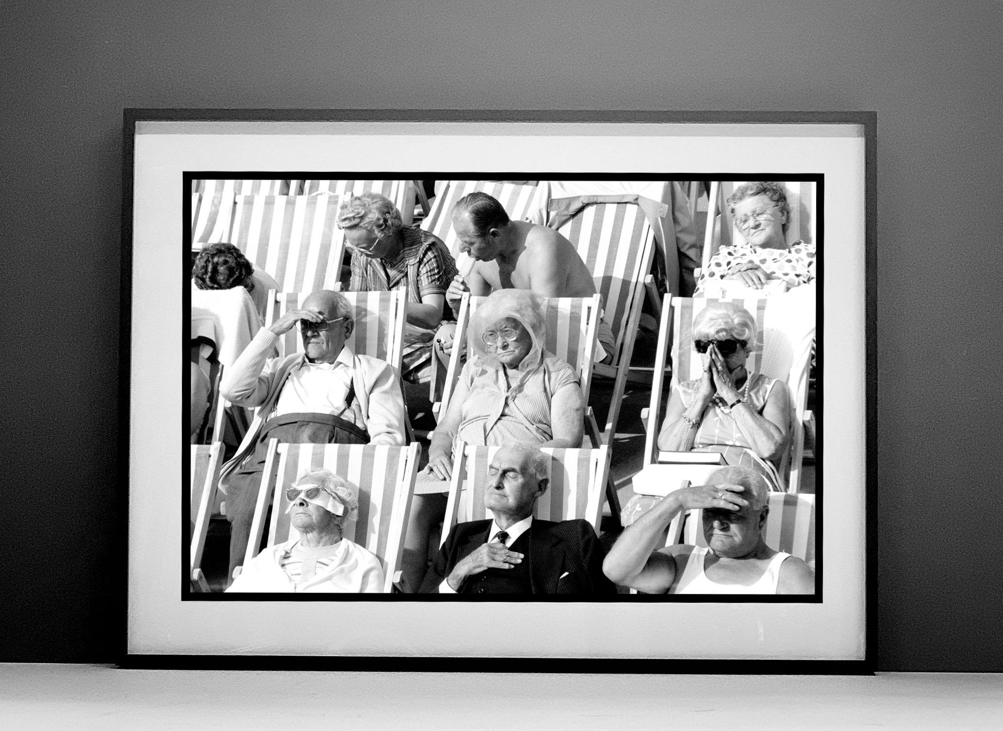 Bandstand II, Eastbourne, Regno Unito - Fotografia d'epoca in bianco e nero - Print di Samuel Field