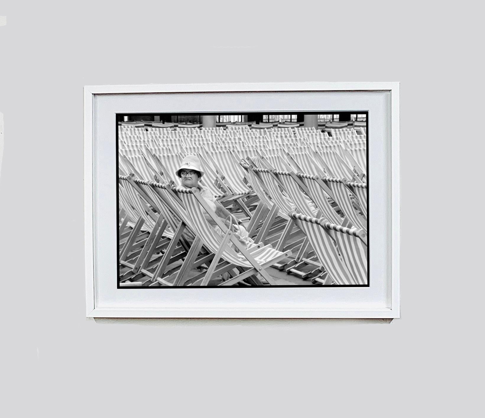 Bandstand III, Eastbourne, Regno Unito - Fotografia d'epoca in bianco e nero - Photograph Dopoguerra di Samuel Field
