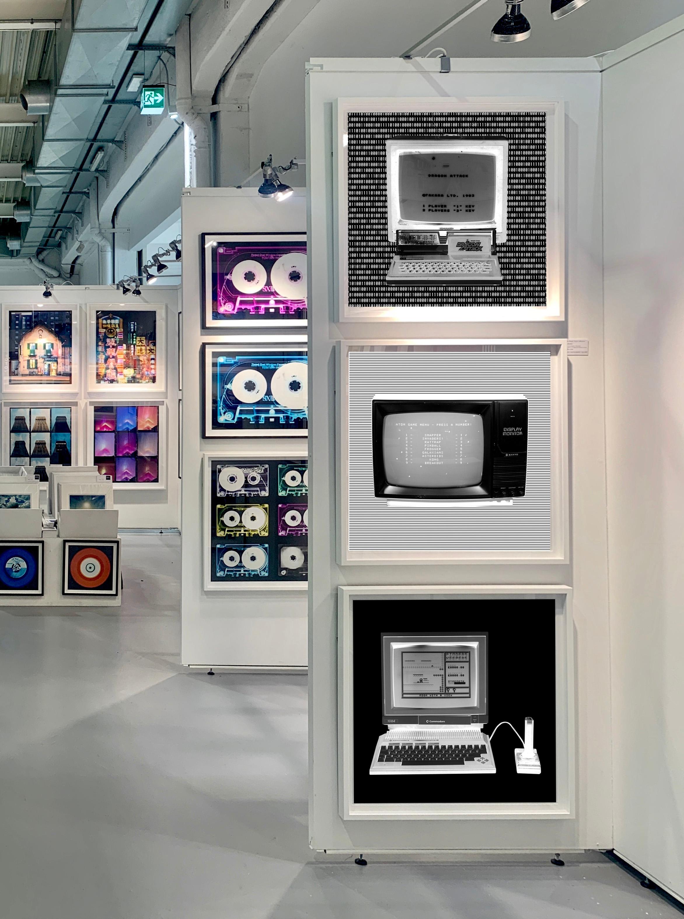 Personal Computer-Serie „Contrast“ – Schwarz-Weiß-Pop-Art-Fotografie im Angebot 1