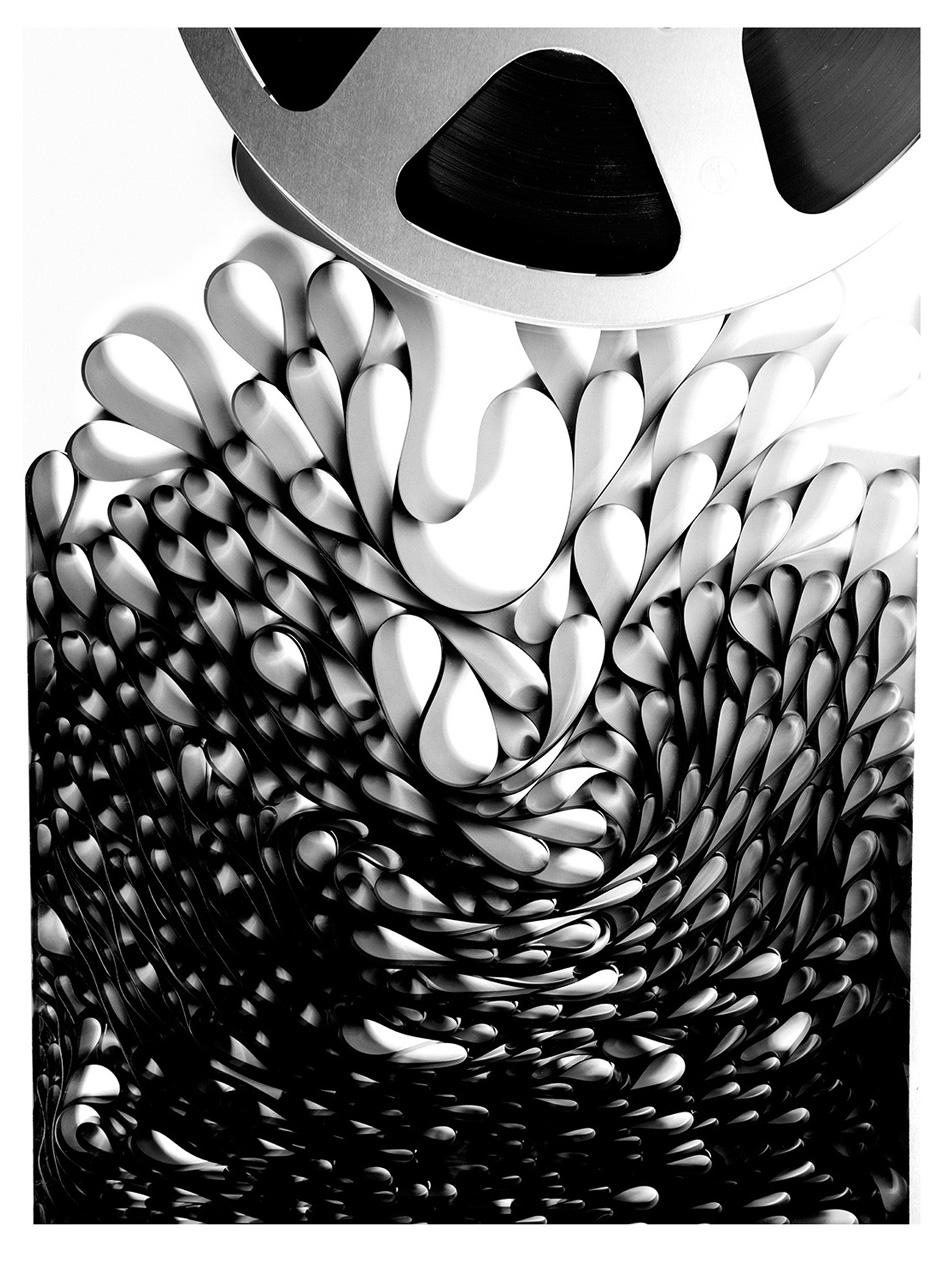 Black and White Photograph Samuel Field - Reel to Reel, Stretham - Photographie conceptuelle en noir et blanc
