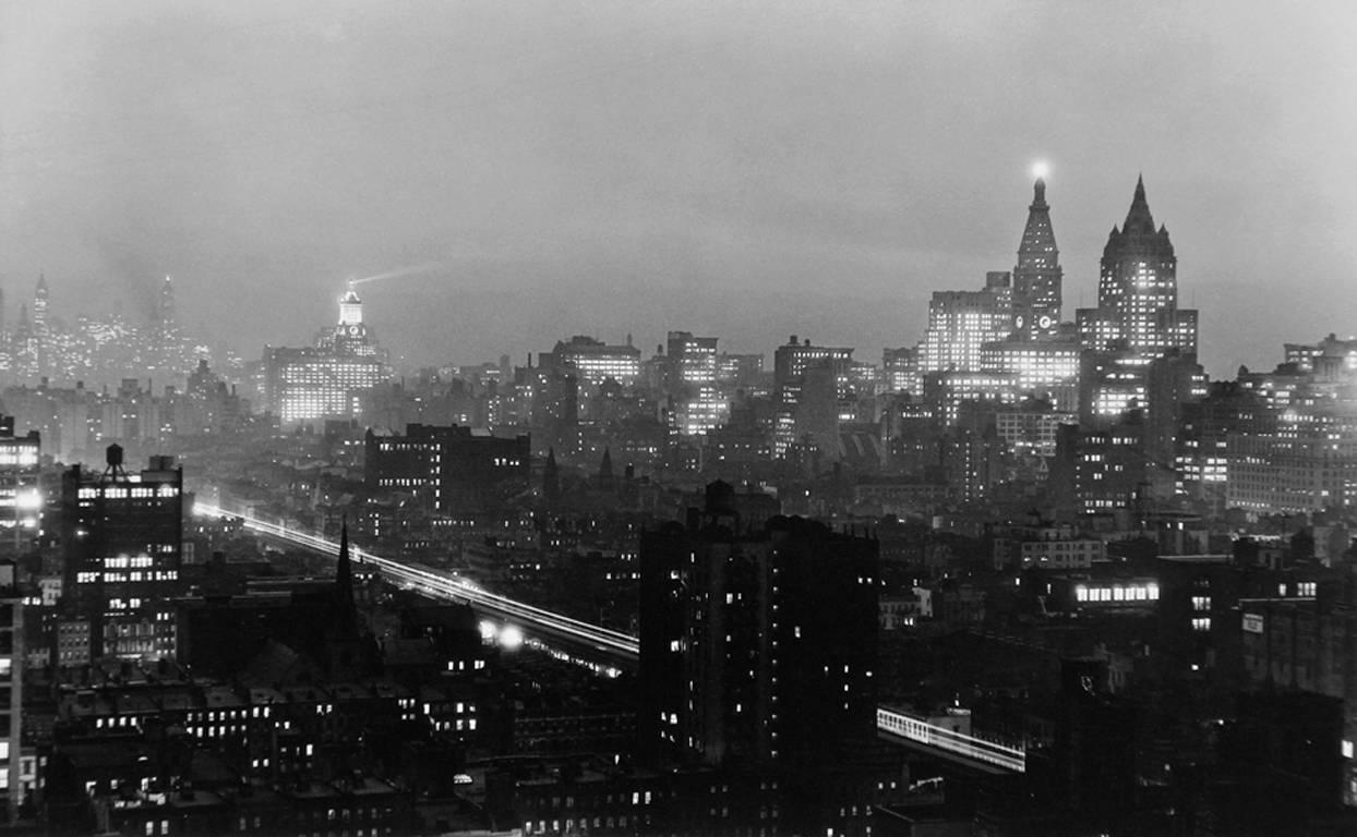 Samuel Gottscho Black and White Photograph - East Side Around Madison Square Park