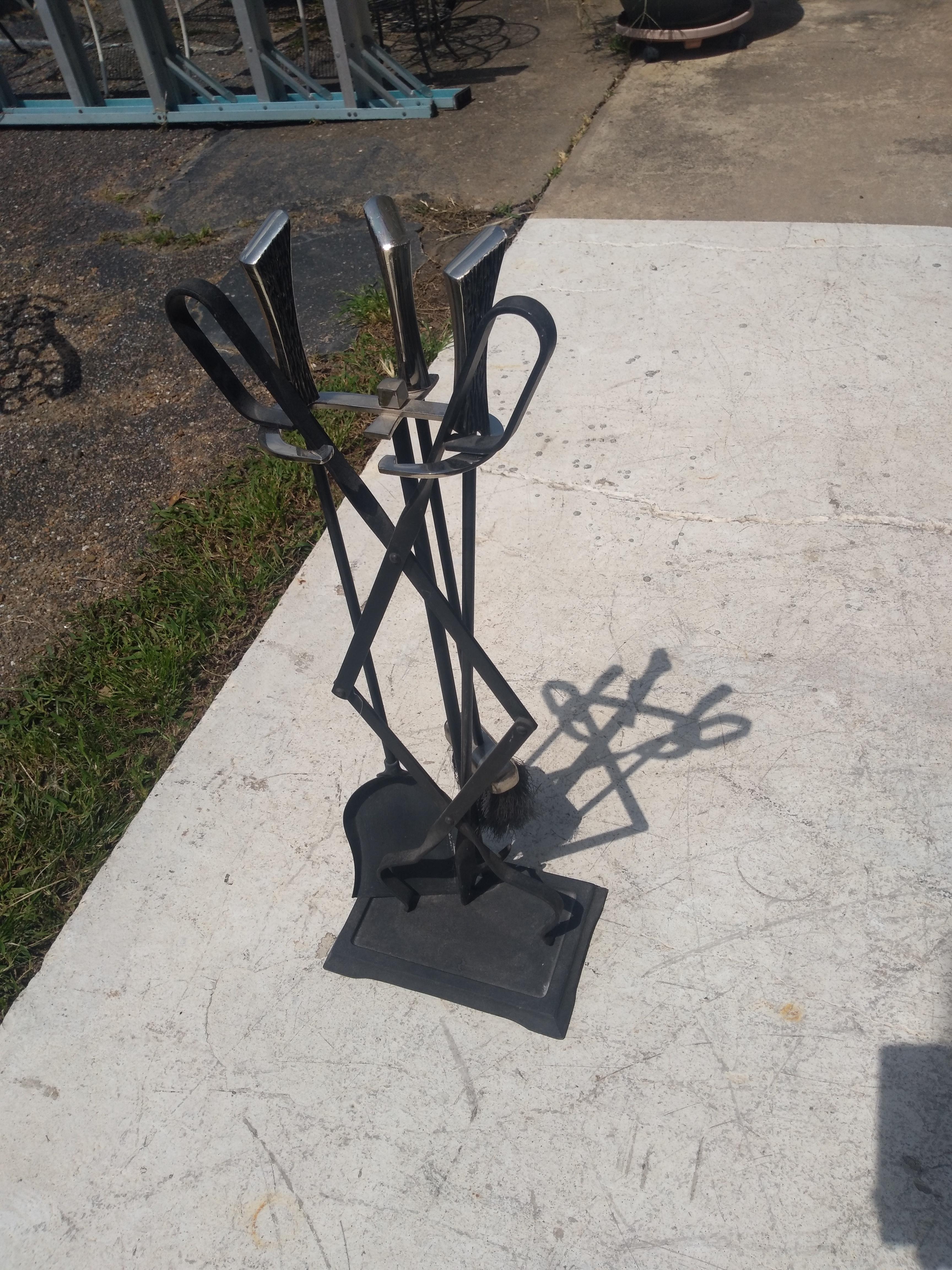 Samuel Marx Style Nickel Handle Fireplace Poker Set In Good Condition For Sale In Pasadena, TX