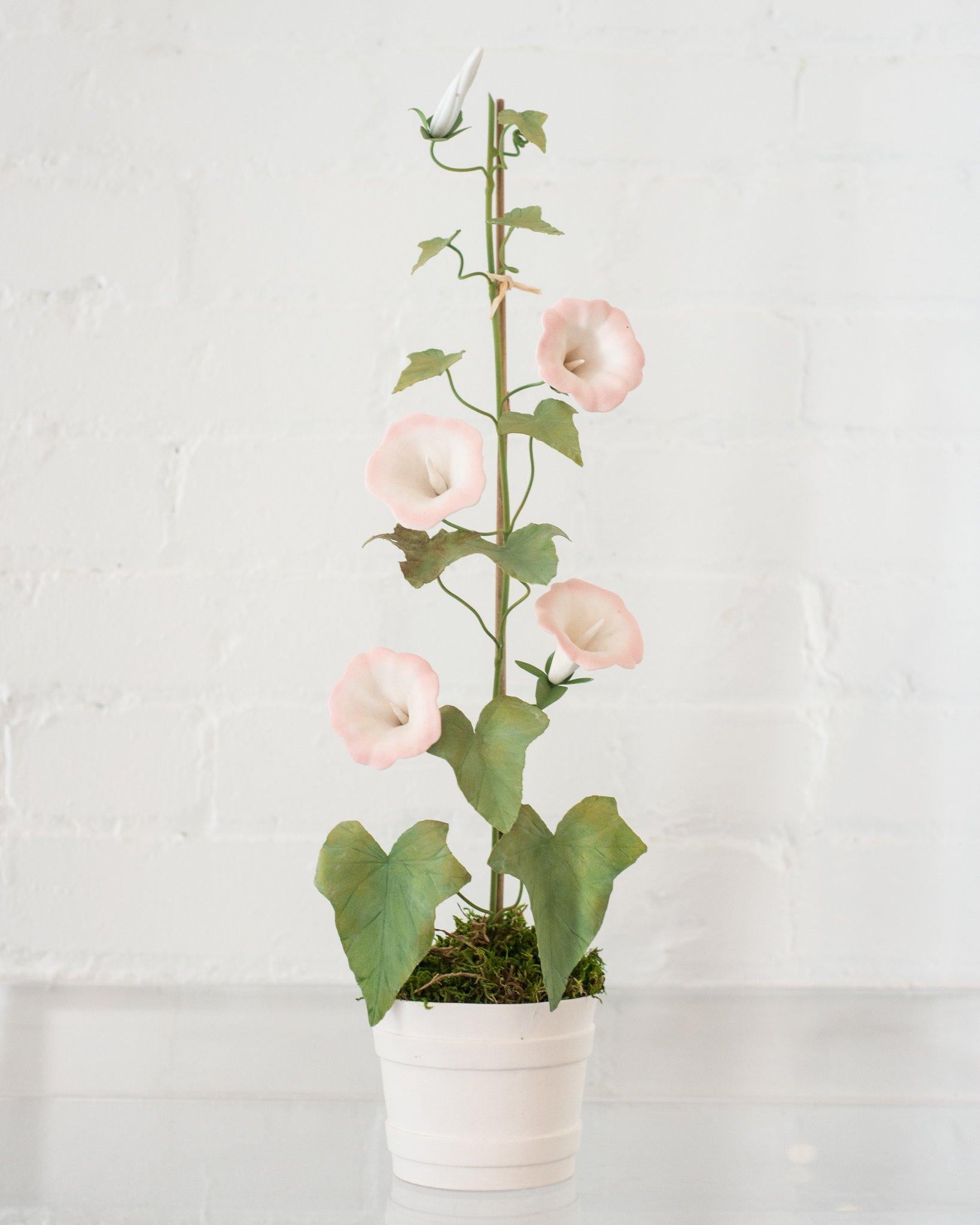 Enhance your table with these delicate porcelain flowers by French artist Samuel Mazy, exclusive to Maison Nurita in Canada. Mazy has been working as a ceramist for nearly 20 years in Paris. He sculpts porcelain flowers to create poetic floral