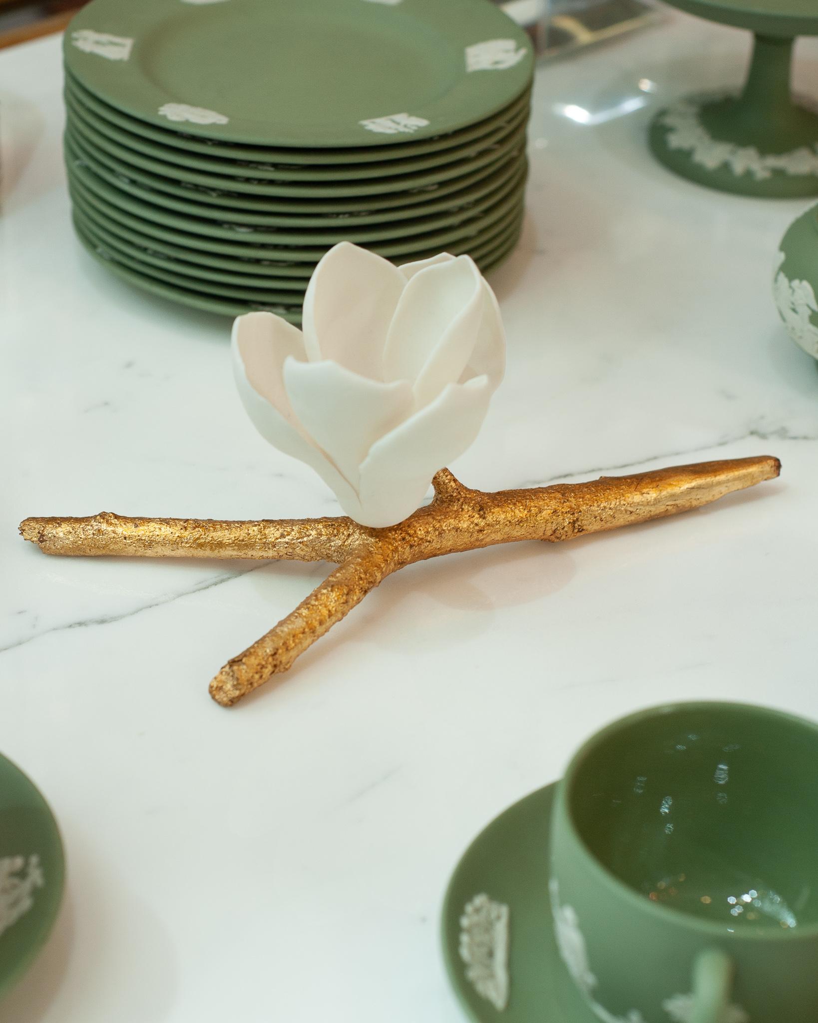 Enhance your table with this delicate porcelain magnolia flower candleholder by French artist Samuel Mazy, exclusive to Maison Nurita in Canada. Mazy has been working as a ceramist for nearly 20 years in Paris. He sculpts porcelain flowers to create