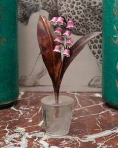 Samuel Mazy x Maison Nurita Sculpture de muguet en porcelaine émaillée rose