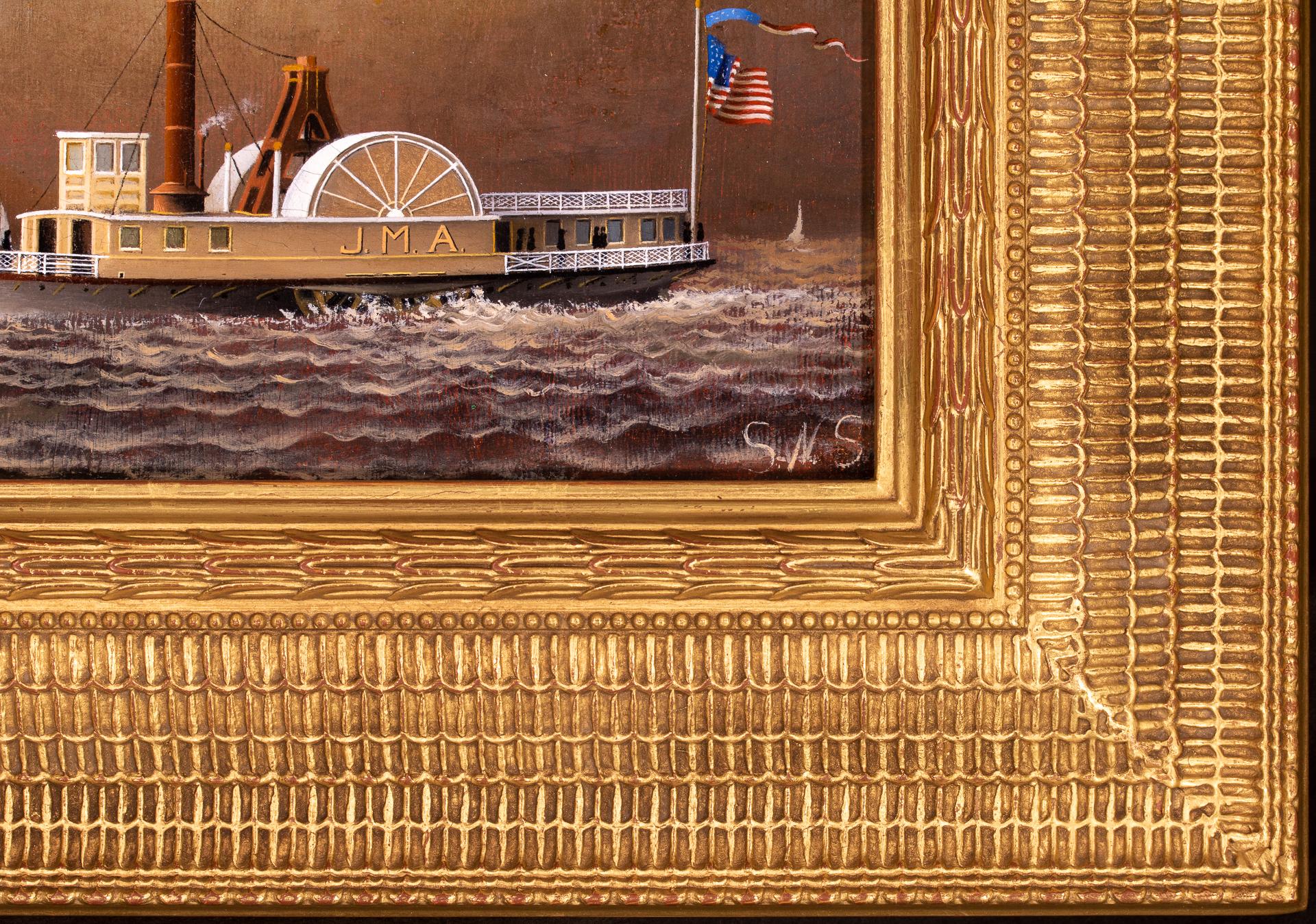 Cette petite pièce finement peinte représente le bateau à vapeur à roues latérales J.M.A. A&M en train de transporter des passagers le long de la rivière Hudson. Avec les drapeaux qui claquent au vent et les clapets sur la rivière, elle fait une