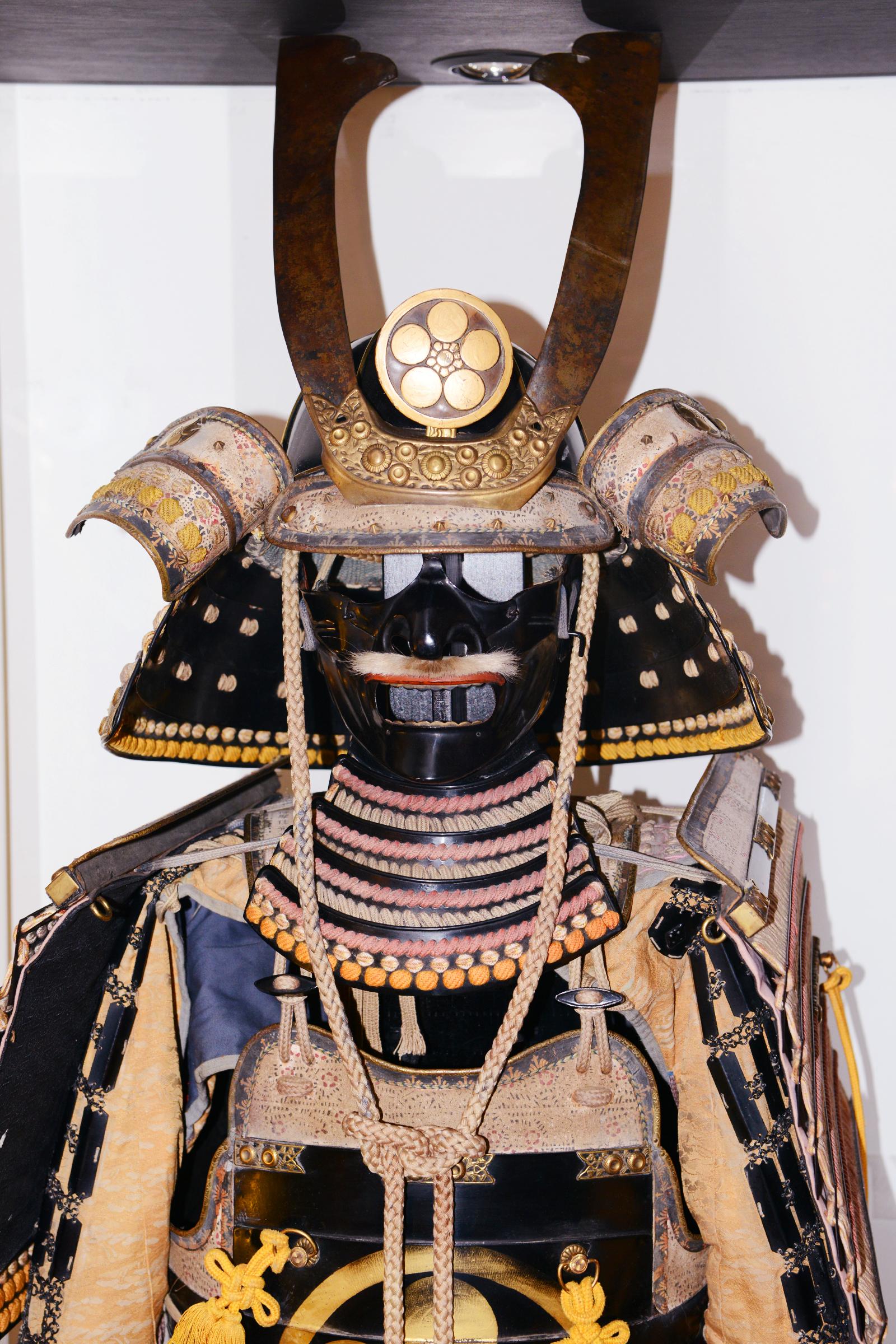 samurai helmet display
