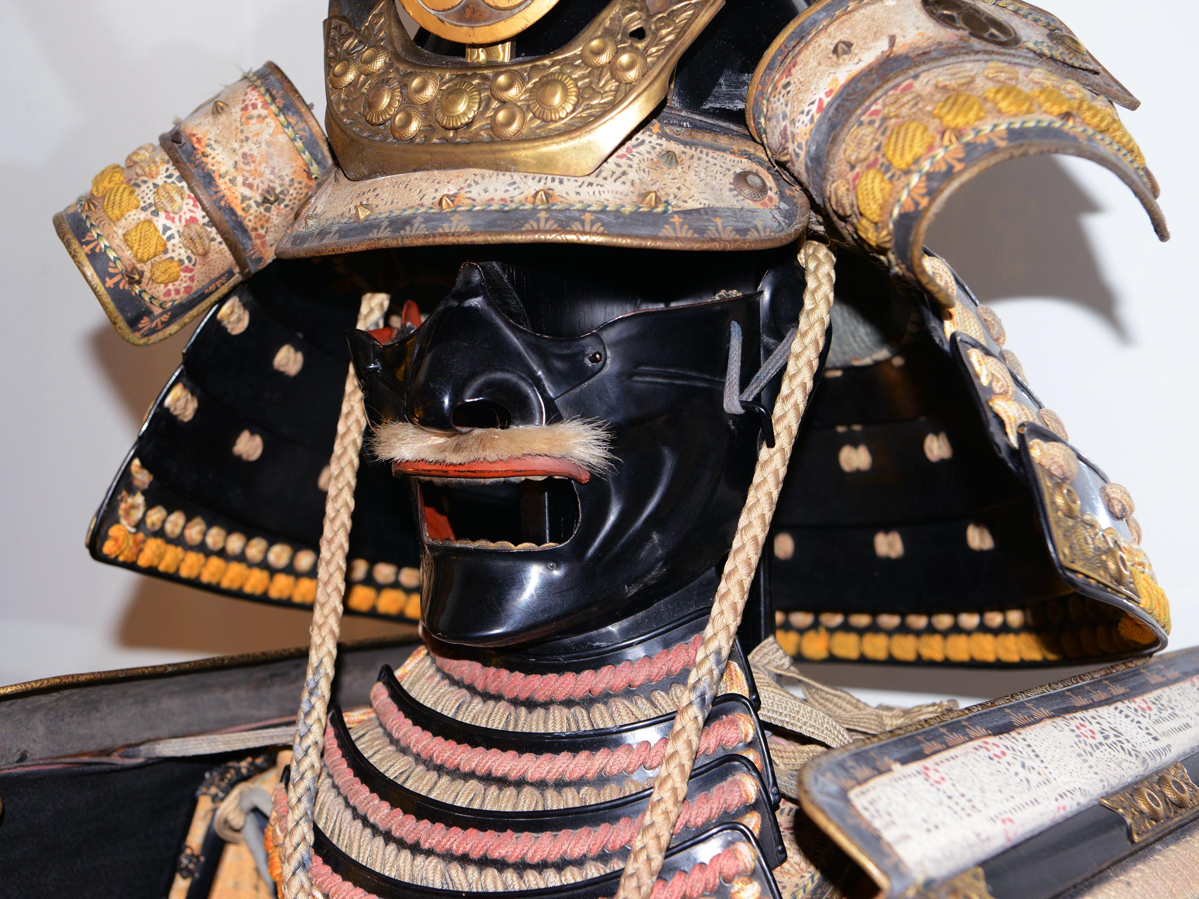 Hand-Crafted Samuraï Maeda Armor For Sale