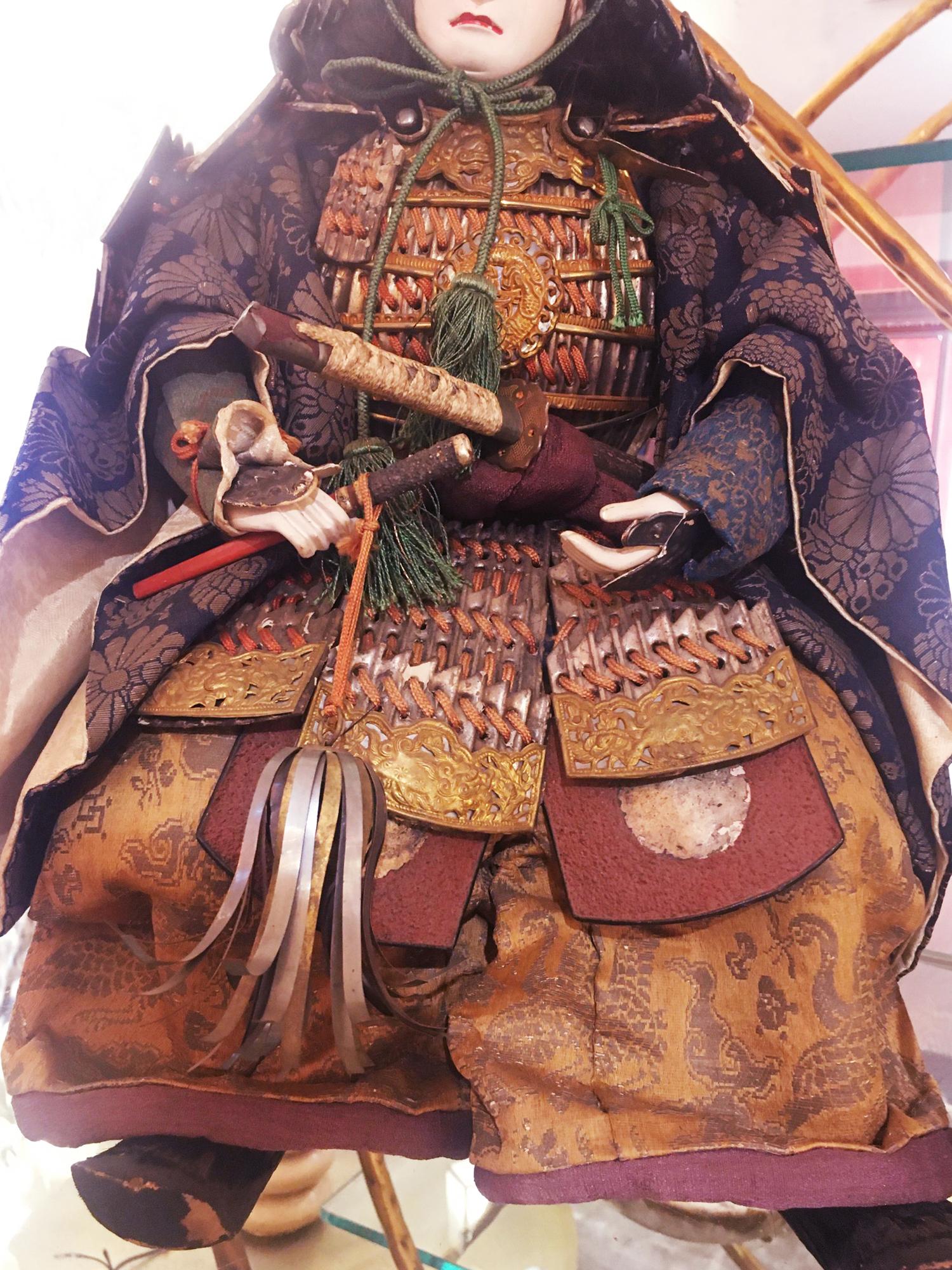Japonais Marionnette Samuraï Musha Nyngyo A Set of 2 Sculpture en vente