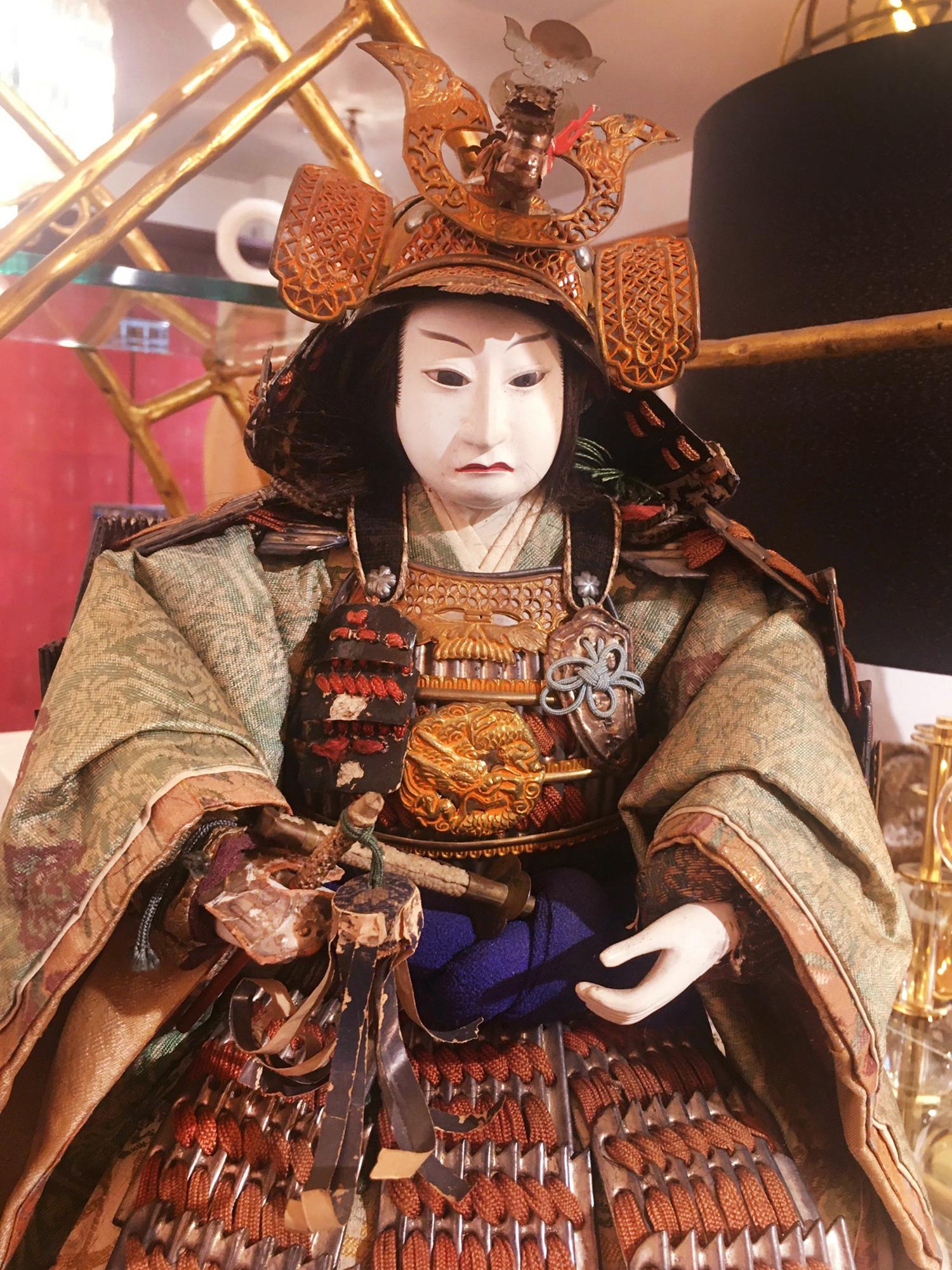 Japonais Marionnette Samuraï Musha Nyngyo B Set of 2 Sculpture en vente