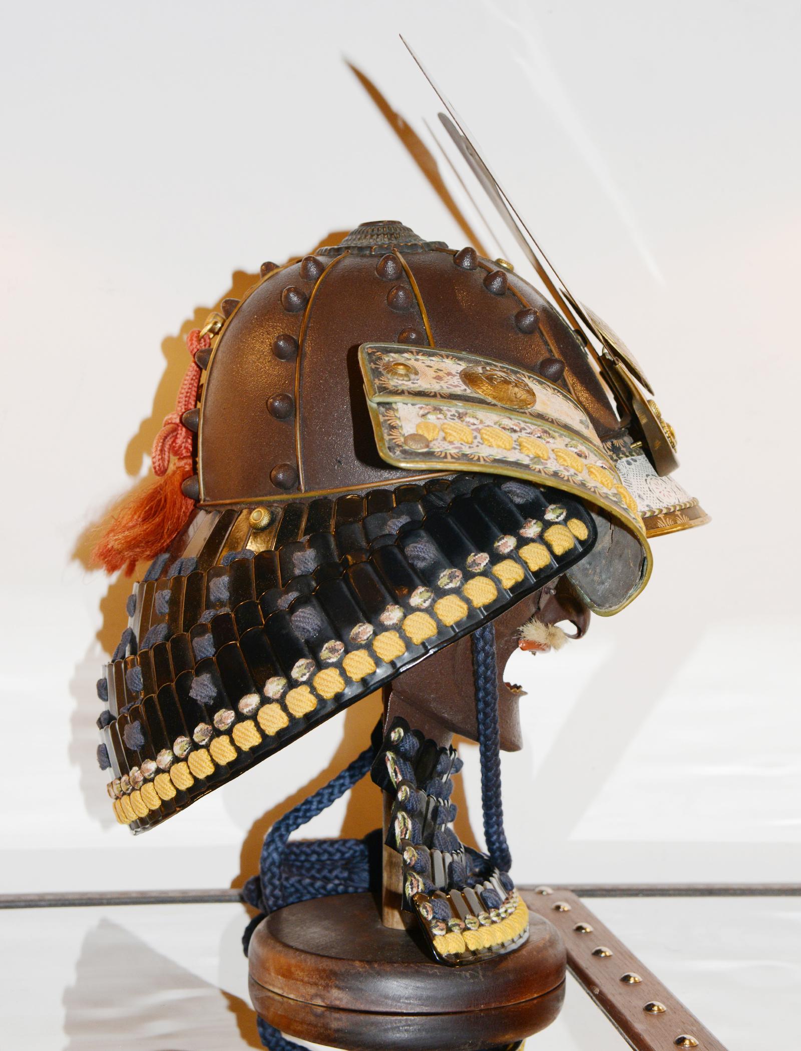 Samurai Yoroi Kabuto Helmet In Excellent Condition In Paris, FR