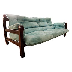 sofa "Samuray" von Luciano Frigerio:: Mahagoni-Tan und Alcantara-Türkisblau