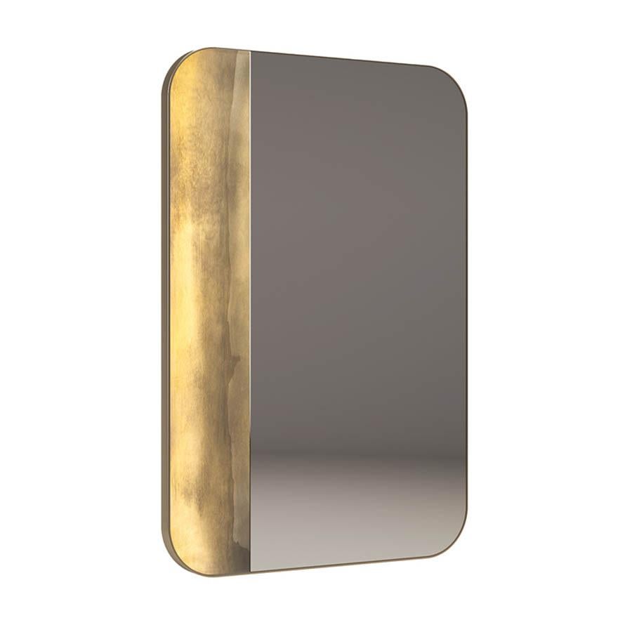 Mirror San Angelo with frame structure in solid brass
in burnished finish. With etched glass top engraved with
diamond pen with silvered antique finish and varnished 
gold paint.