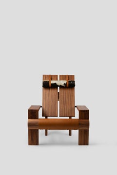 Customizable Lounge Armchair San Francisco, Solid wood, Metal and leather.
