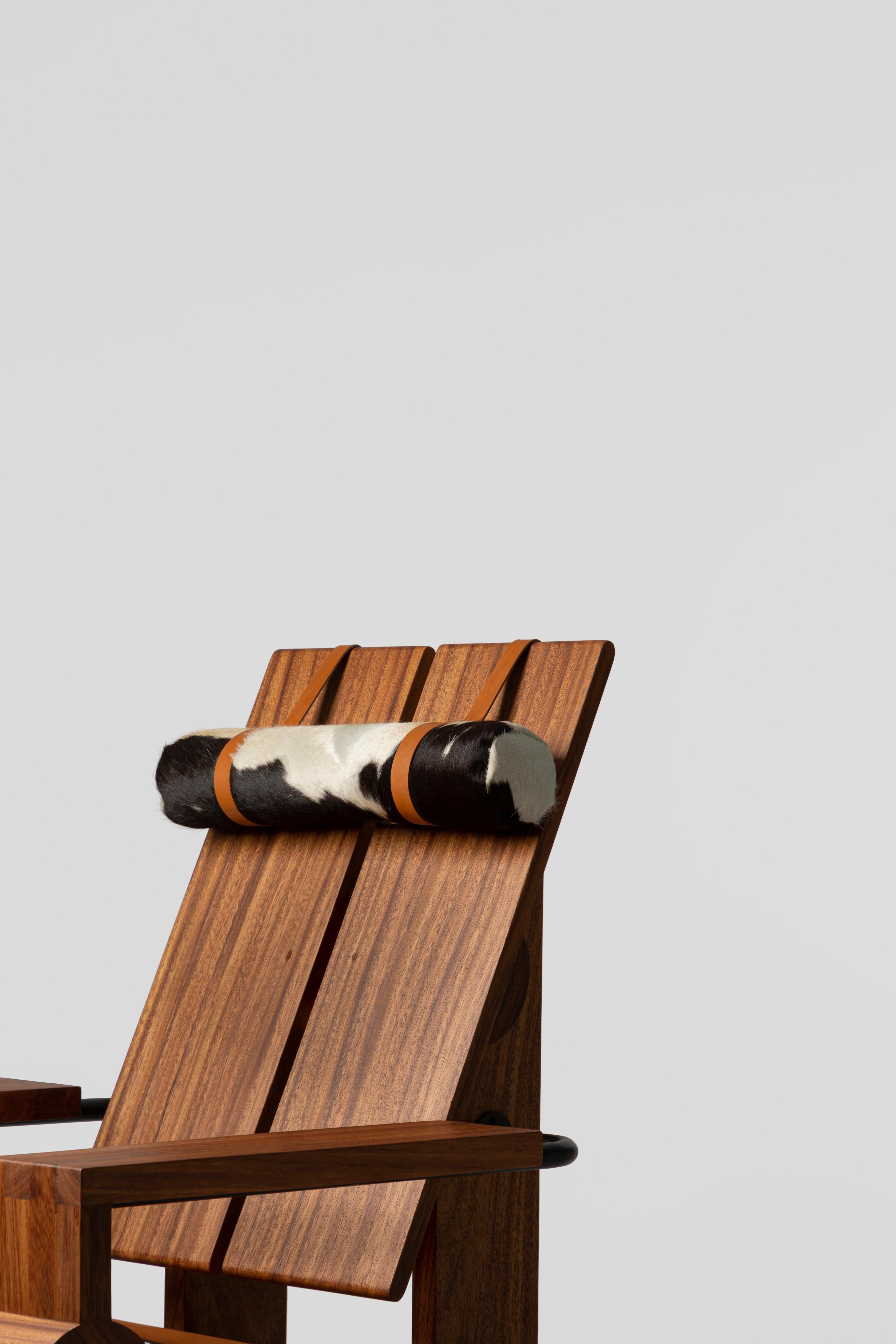 Moderne Fauteuil de San Francisco, cuir et bois tropical foncé, design mexicain contemporain en vente