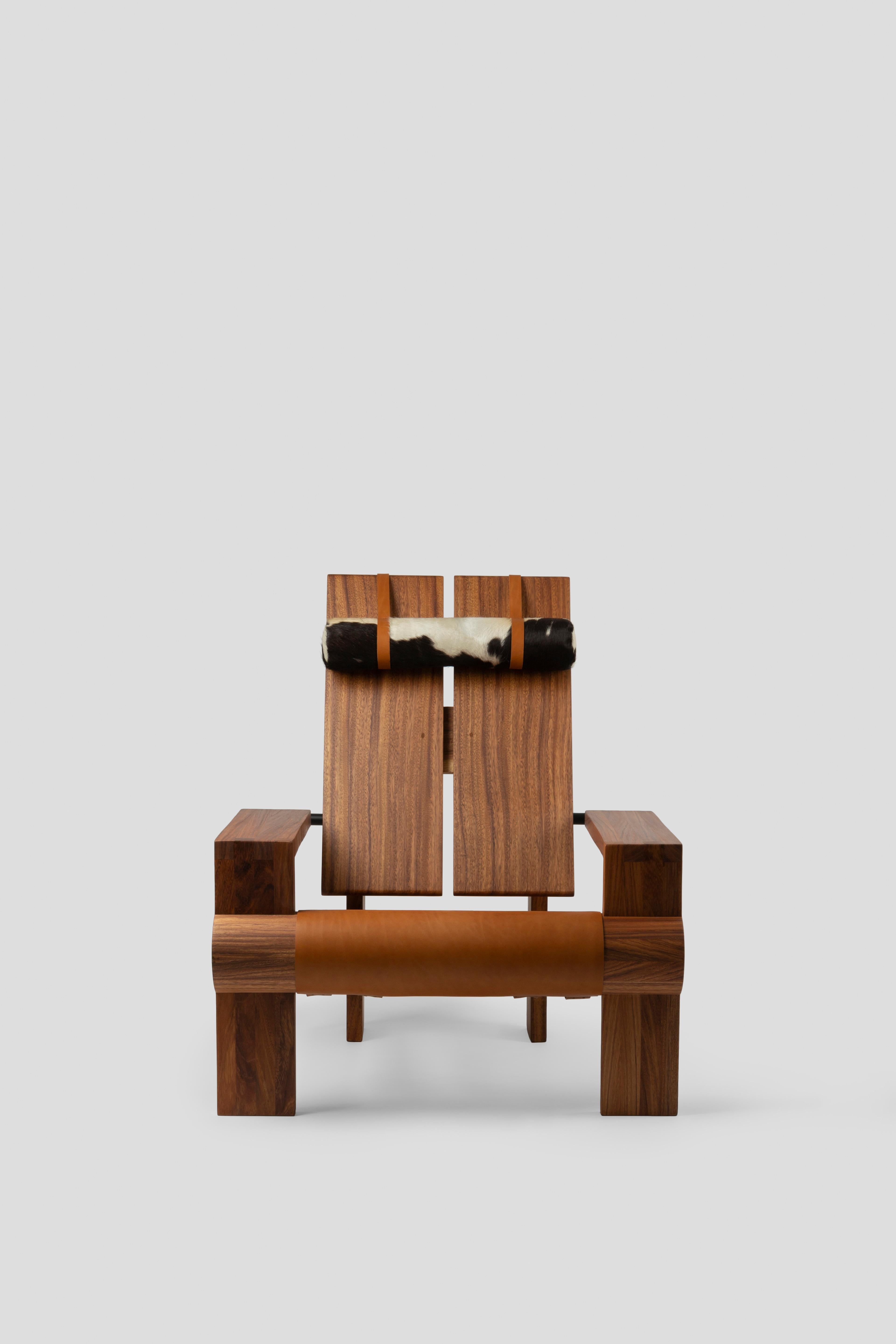 Hand-Crafted San Francisco chair, Leather and Dark Tropical Wood, Contemporary Mexican Design For Sale