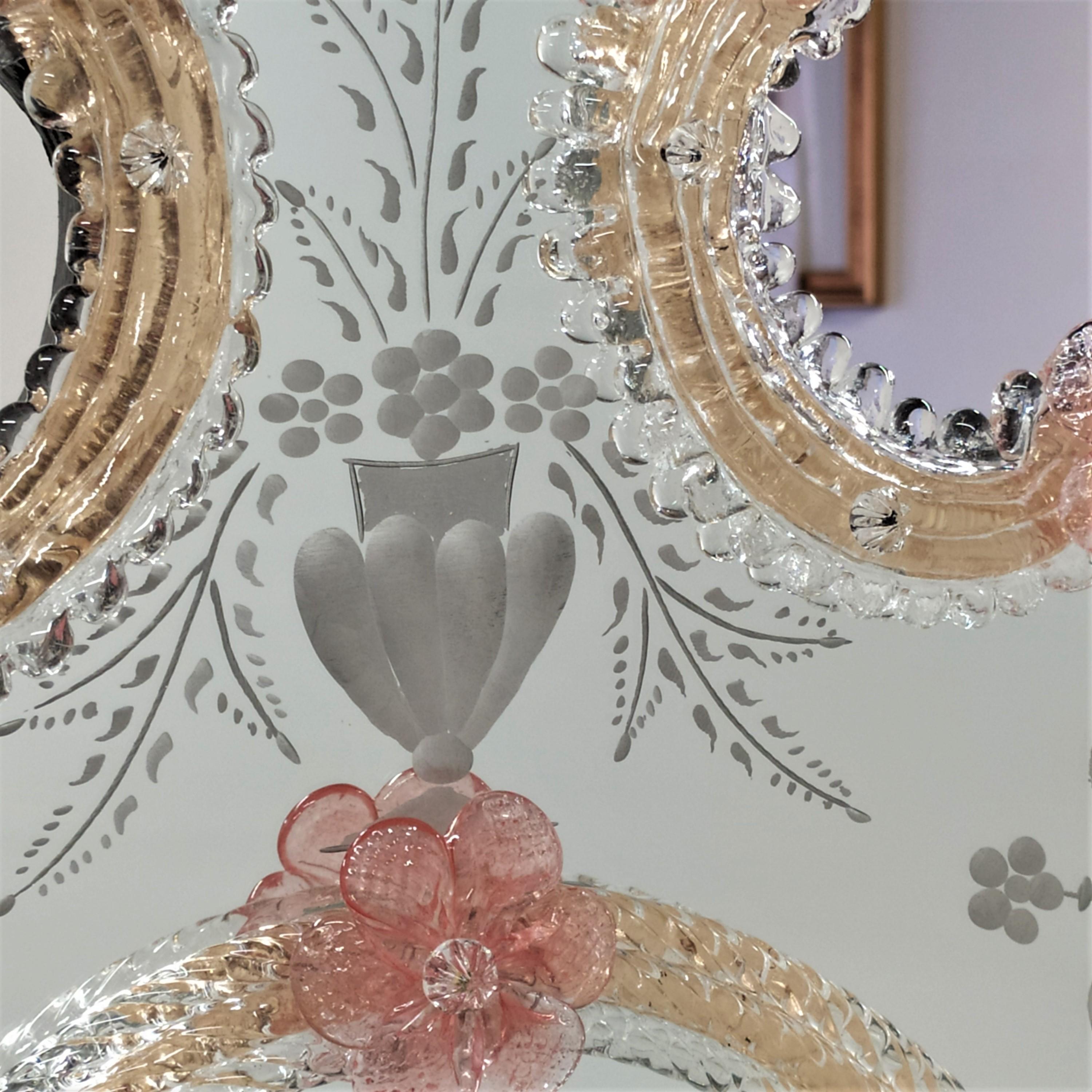 Muranoglas-Spiegel „San Giorgio“ im venezianischen Stil von Fratelli Tosi (Italienisch) im Angebot