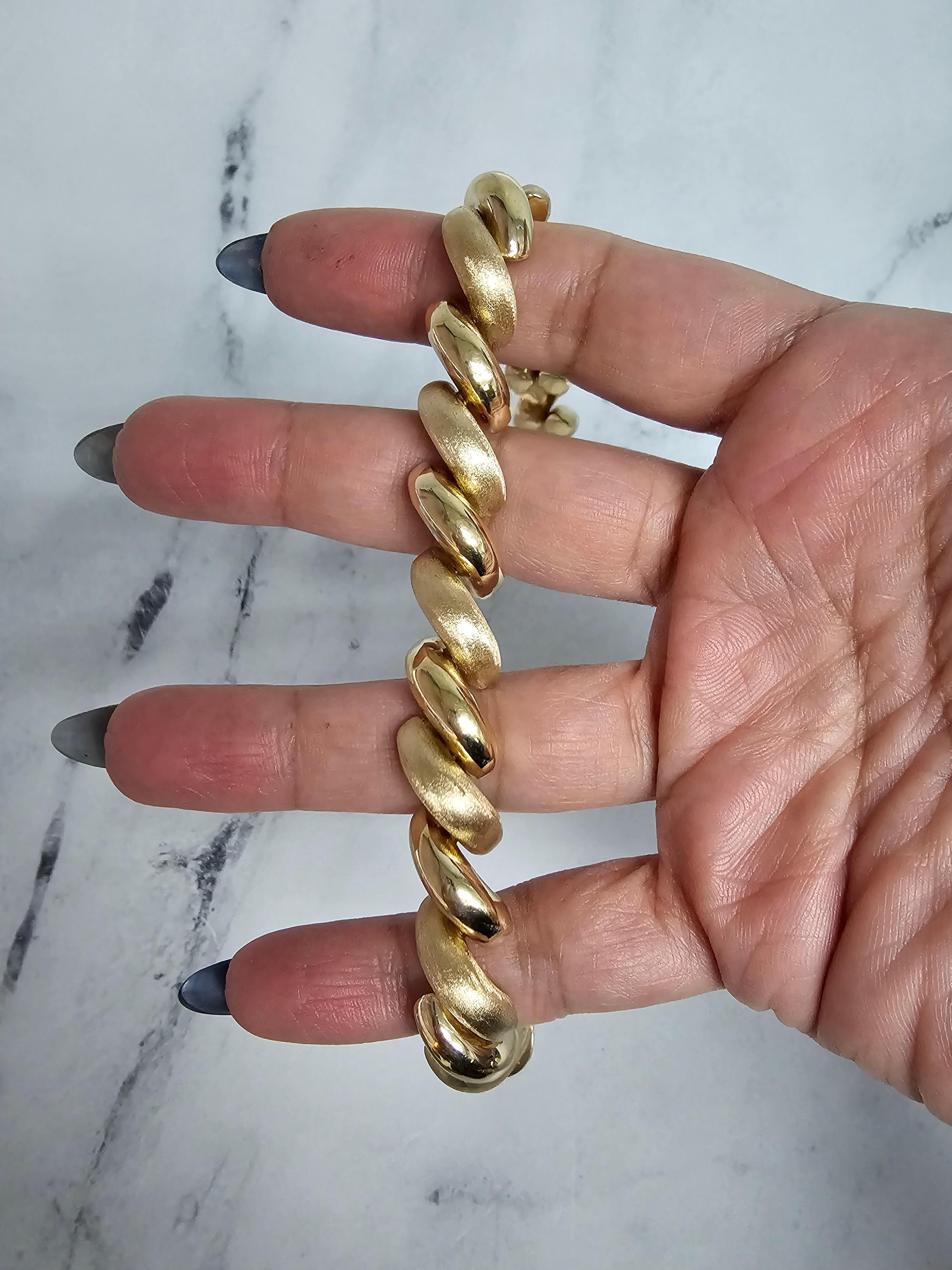 ♥ Product Summary ♥

Metal: 14k Yellow Gold 
Weight: 26 grams 
Length: 8 inches
Dimensions: 11MM